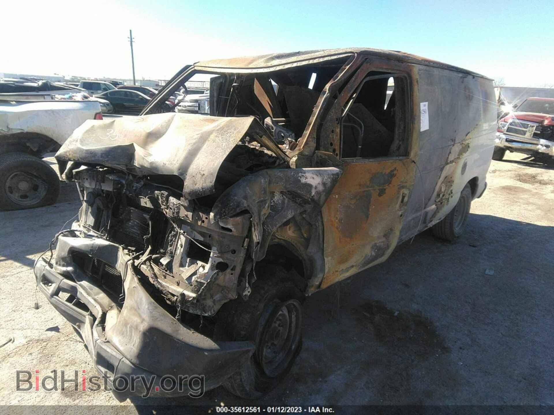 2010 FORD ECONOLINE CARGO VAN - VIN: 1FTNE1EW1ADA95818 - Фото 2
