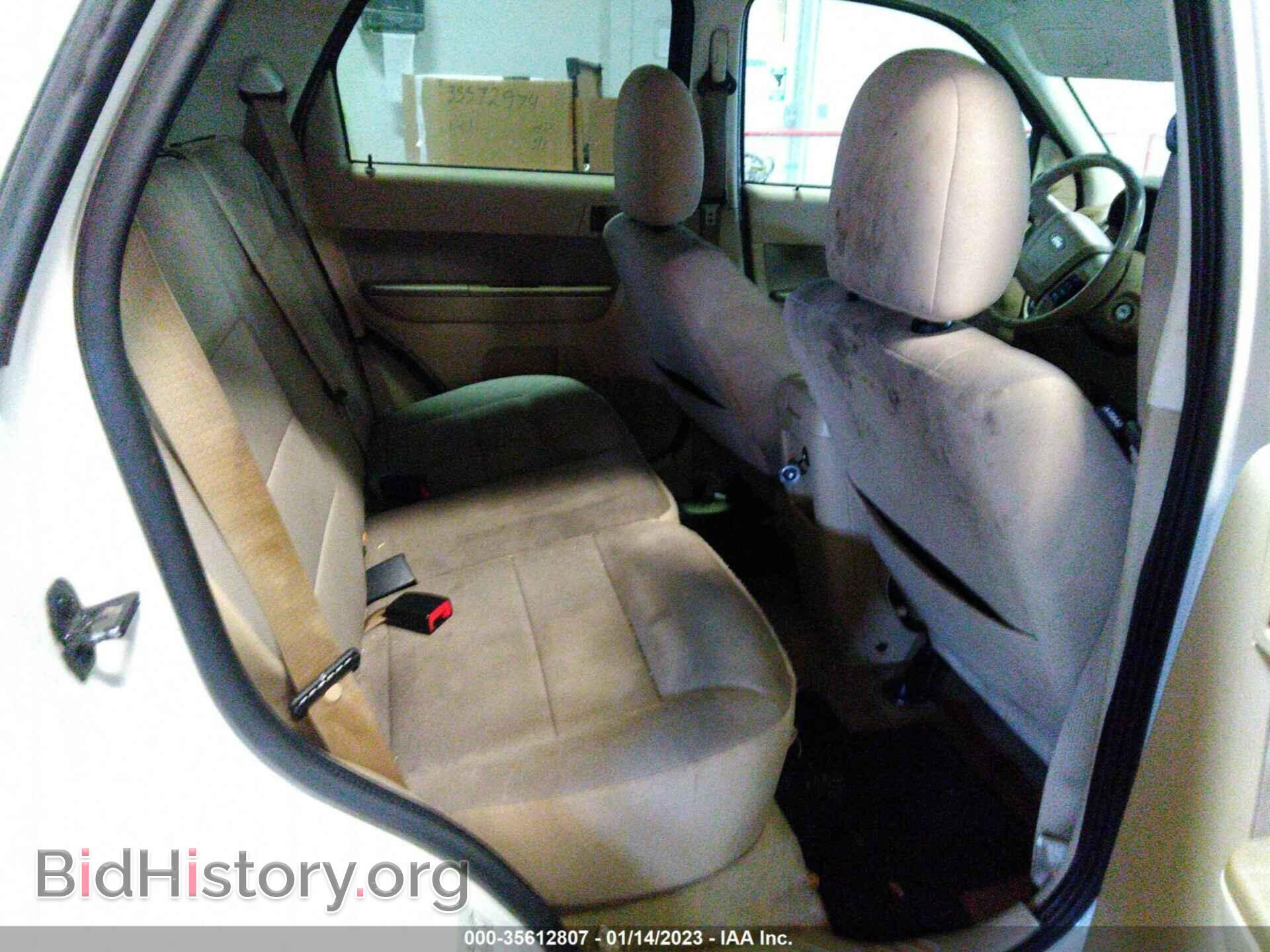 2011 FORD ESCAPE - VIN: 1FMCU0D74BKA93407 - Фото 8
