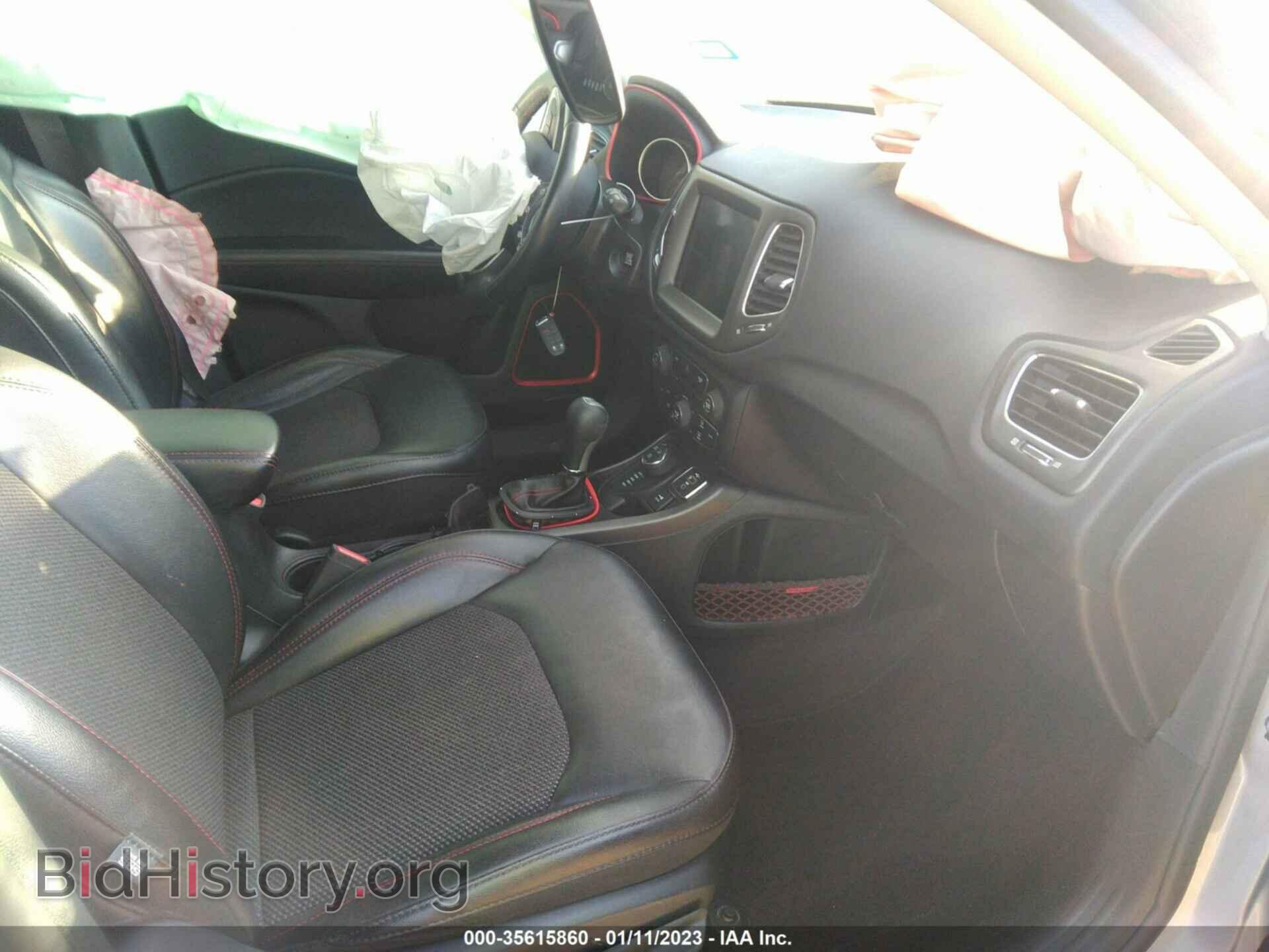 2019 JEEP COMPASS - VIN: 3C4NJDDB6KT740017 - Фото 5