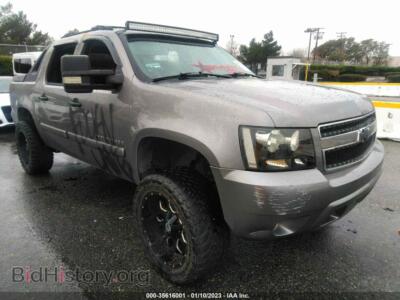 2007 Chevrolet AVALANCHE LT W/3LT, серый — VIN 3GNFK12387G130025, IAAI