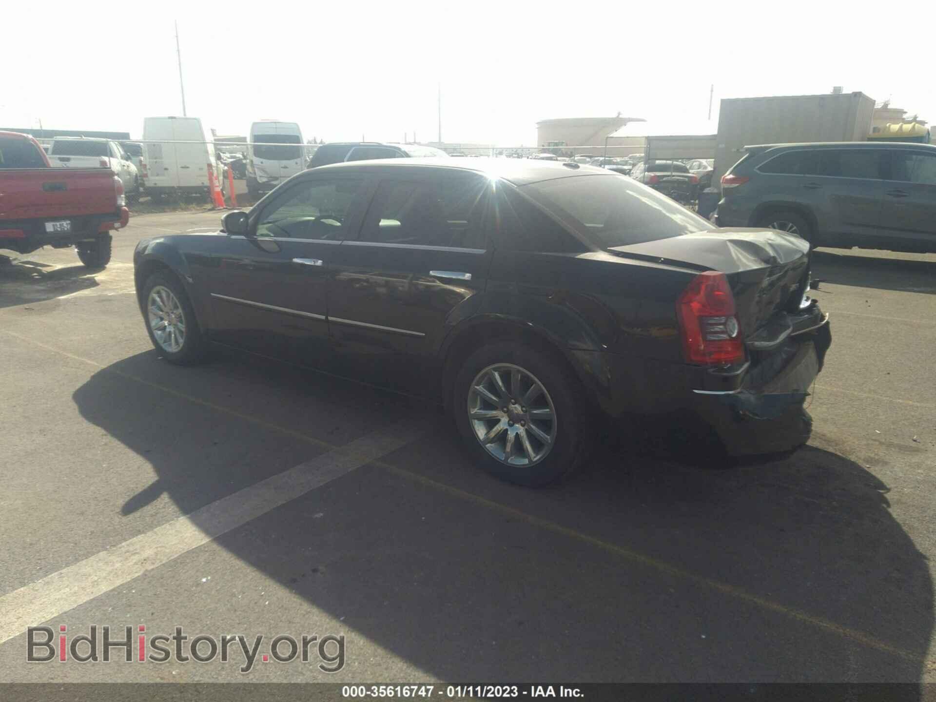 2010 CHRYSLER 300 - VIN: 2C3CA5CV5AH265609 - Фото 3