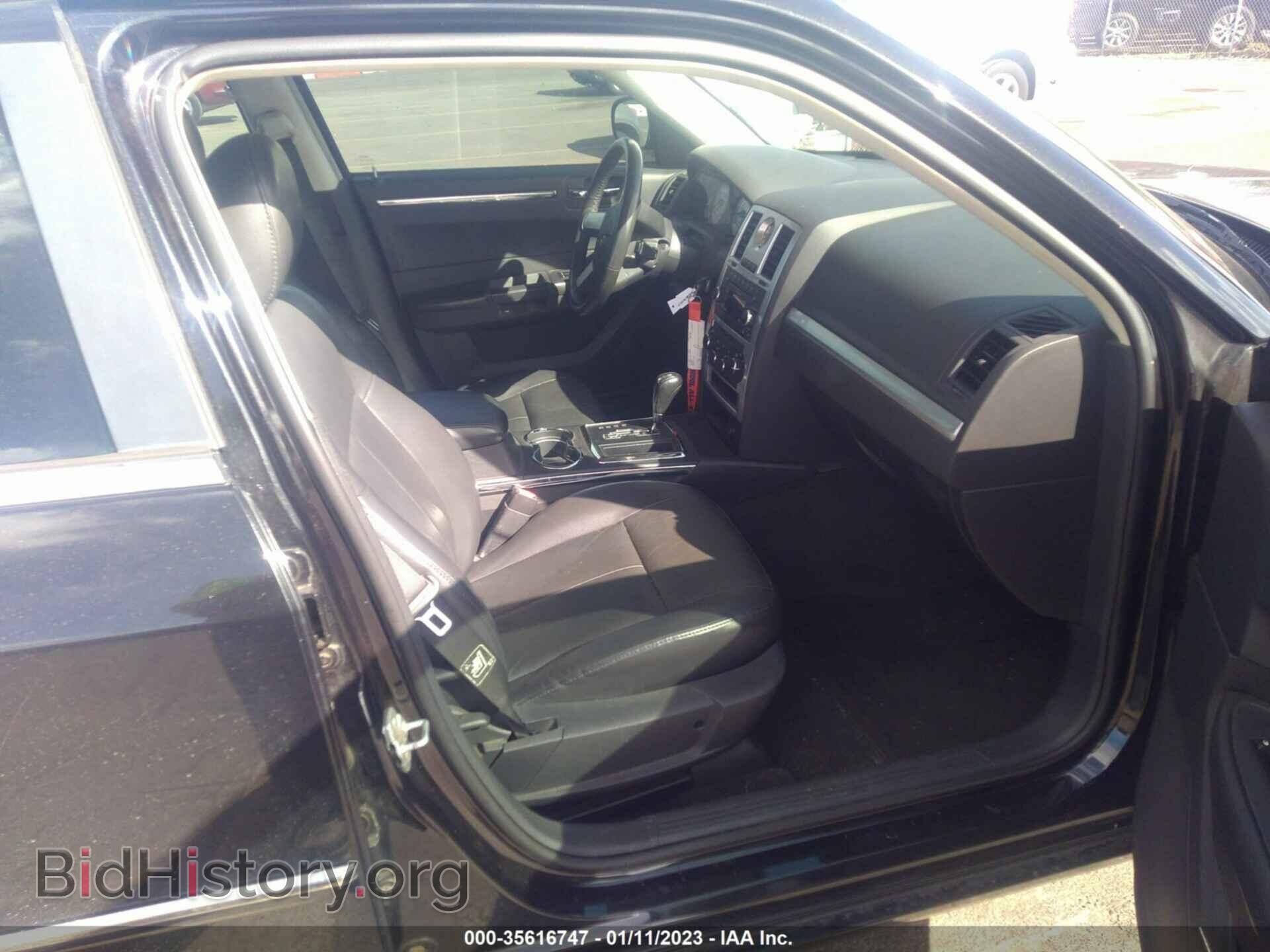 2010 CHRYSLER 300 - VIN: 2C3CA5CV5AH265609 - Фото 5