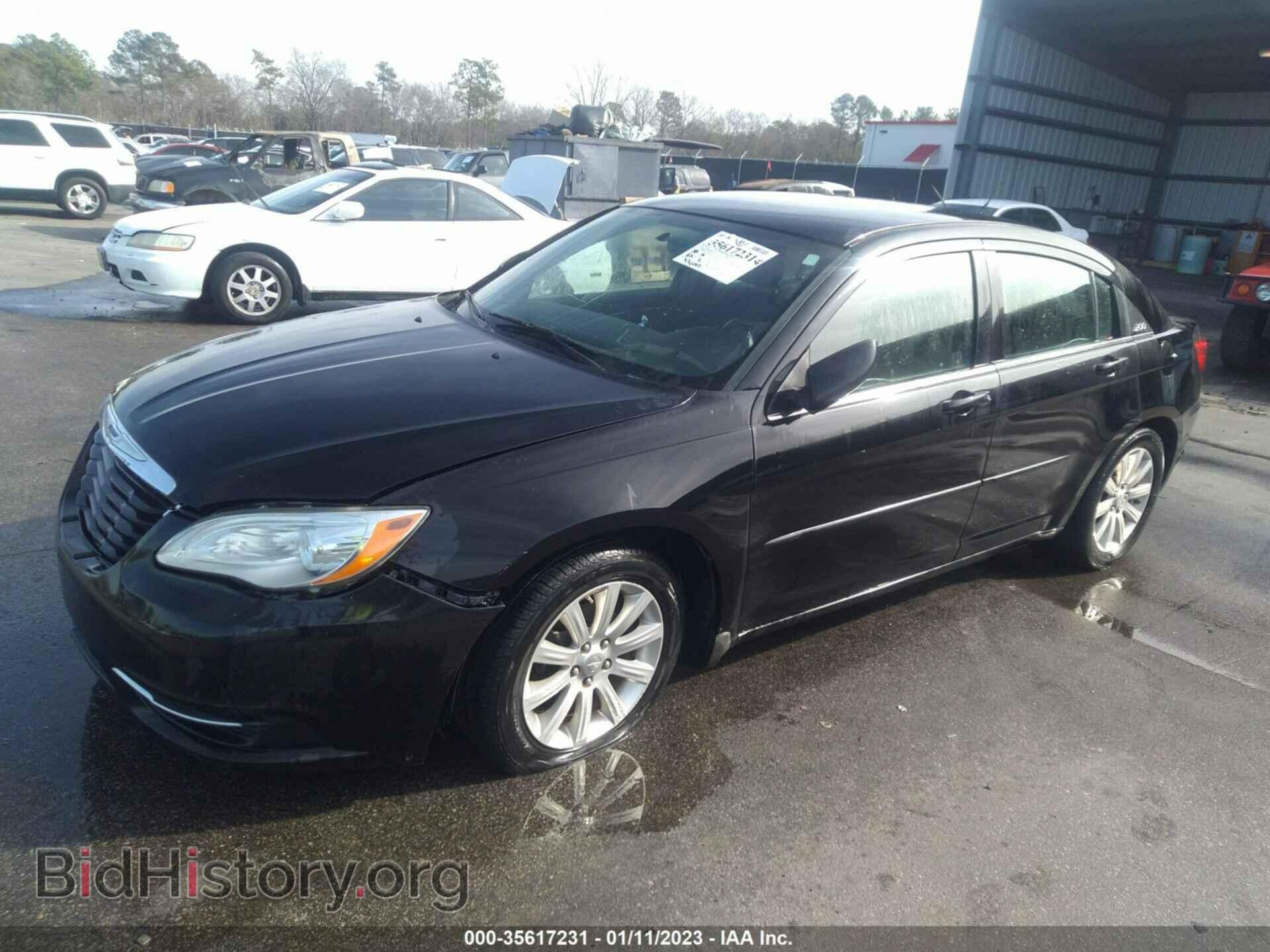 2013 CHRYSLER 200 - VIN: 1C3CCBBB4DN732675 - Photo 2