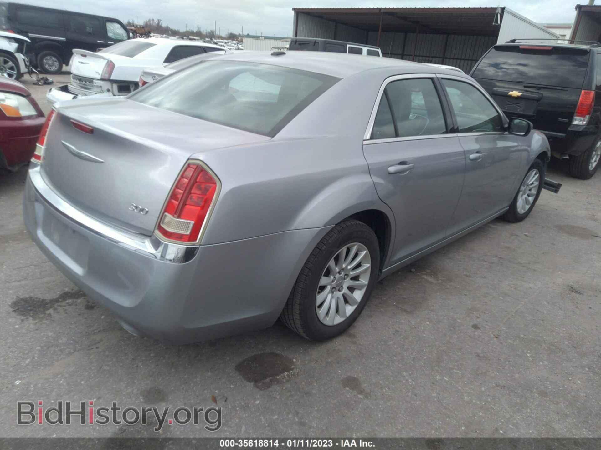 2013 CHRYSLER 300 - VIN: 2C3CCAAG5DH732393 - Фото 4