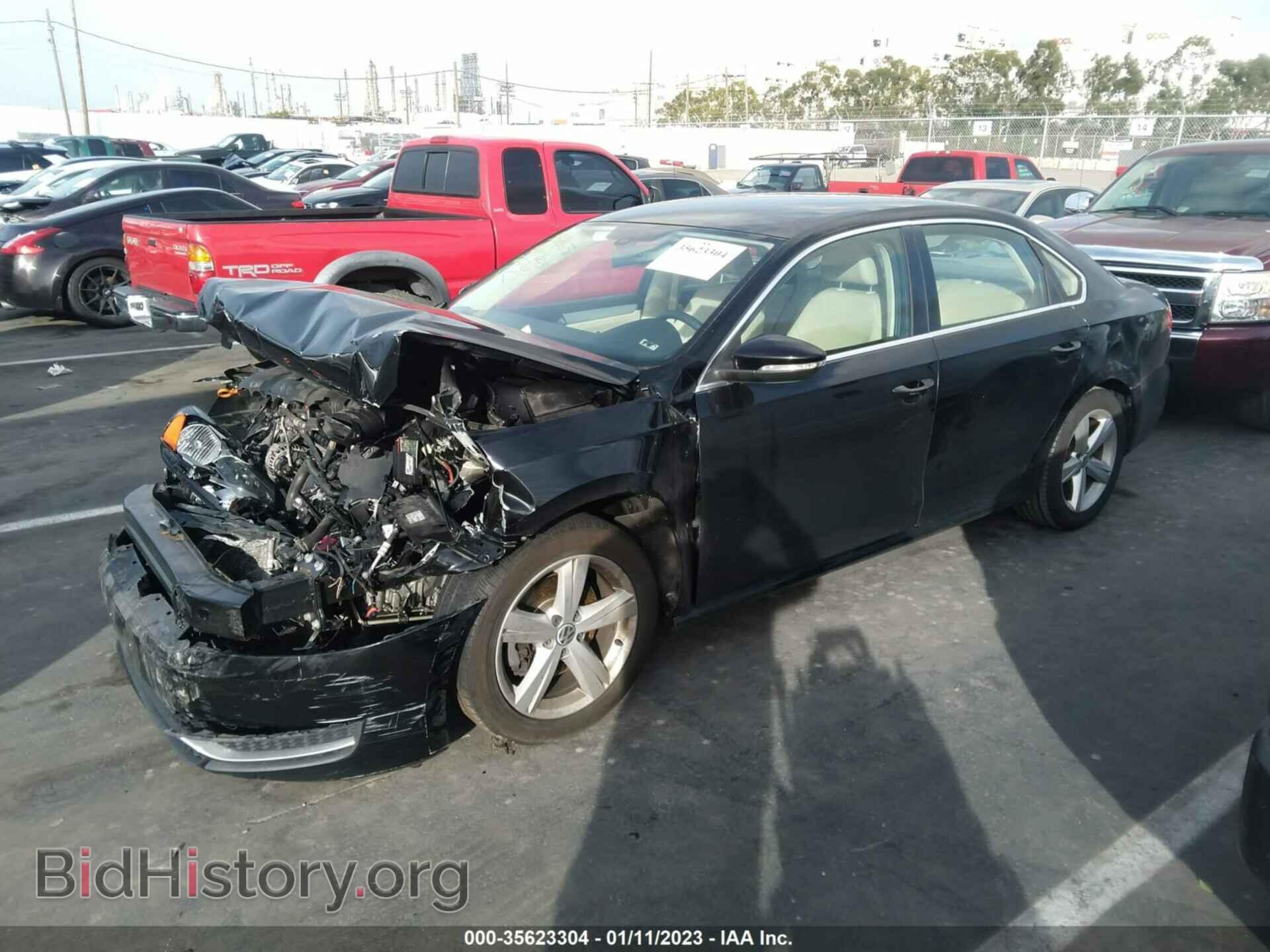 2012 VOLKSWAGEN PASSAT - VIN: 1VWBP7A33CC025383 - Фото 2
