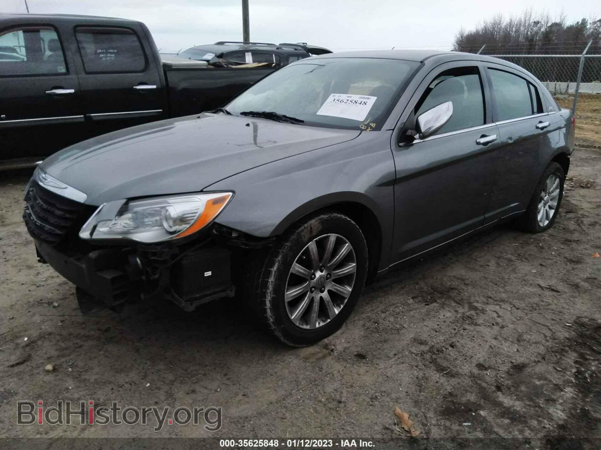 2013 CHRYSLER 200 - VIN: 1C3CCBBG2DN608125 - Photo 2
