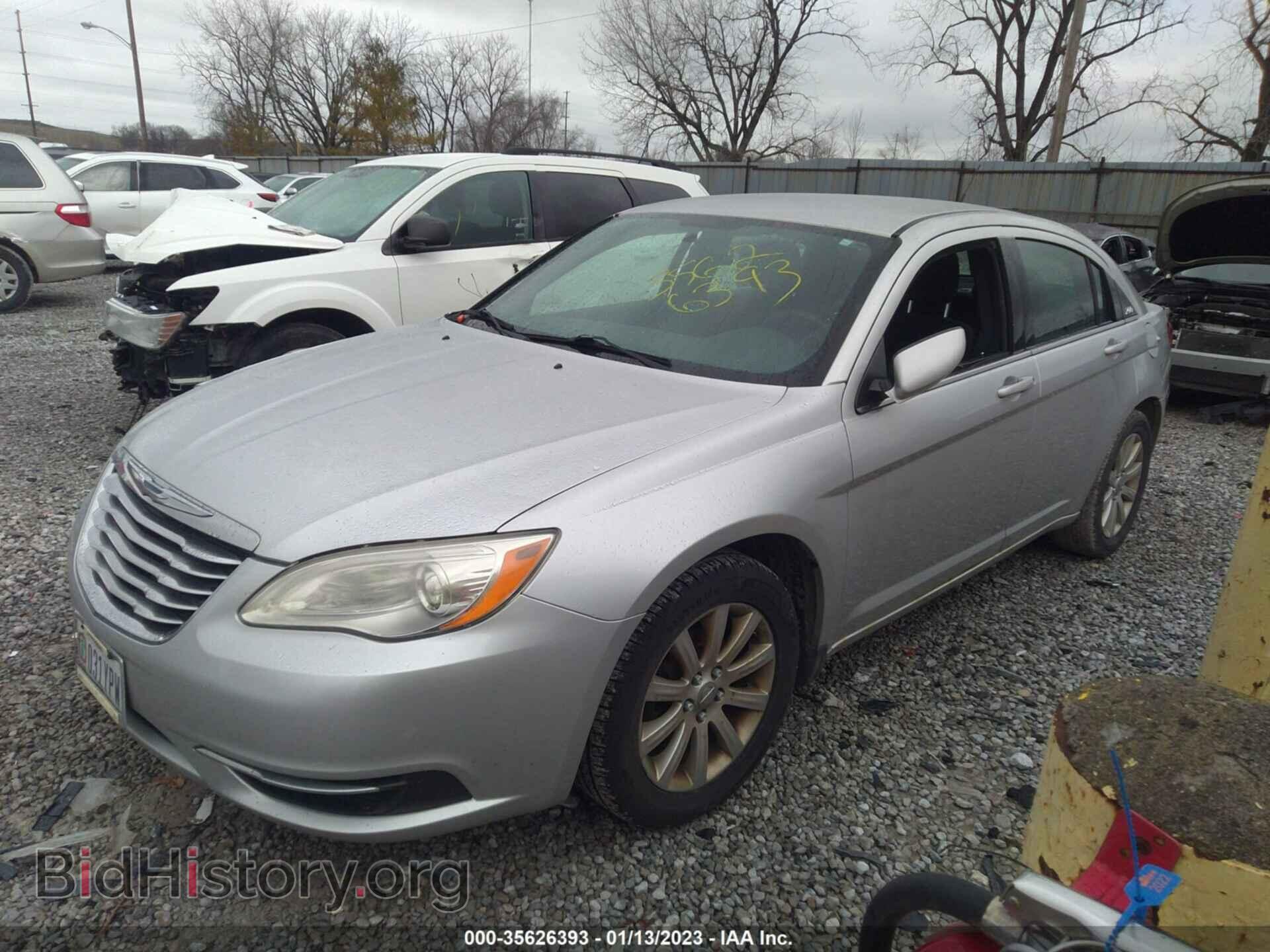 2011 CHRYSLER 200 - VIN: 1C3BC1FB0BN519803 - Фото 2