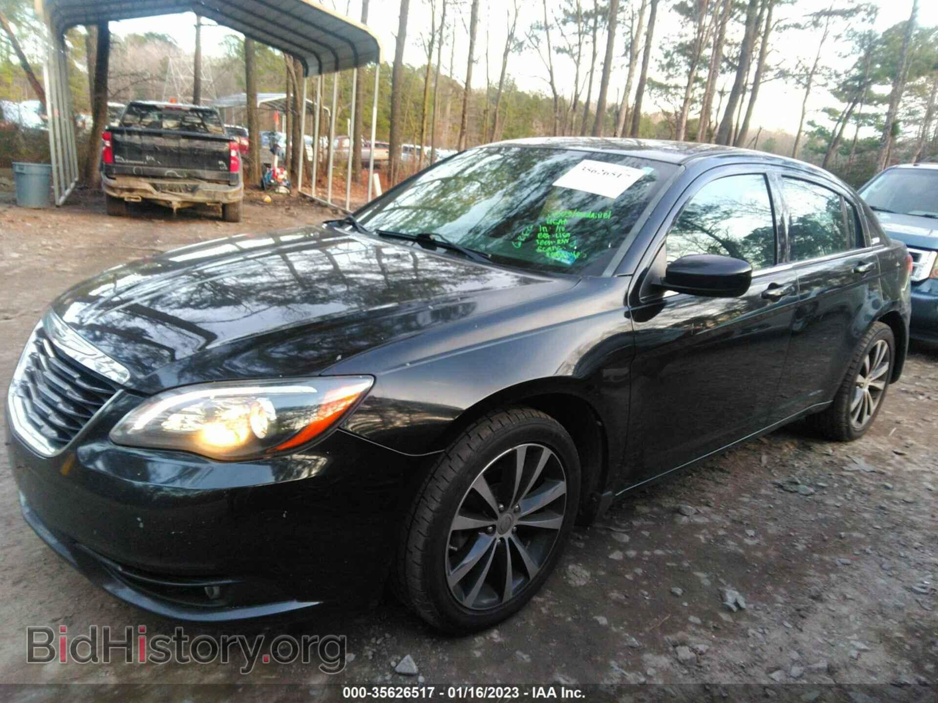 2013 CHRYSLER 200 - VIN: 1C3CCBBG3DN716799 - Фото 2