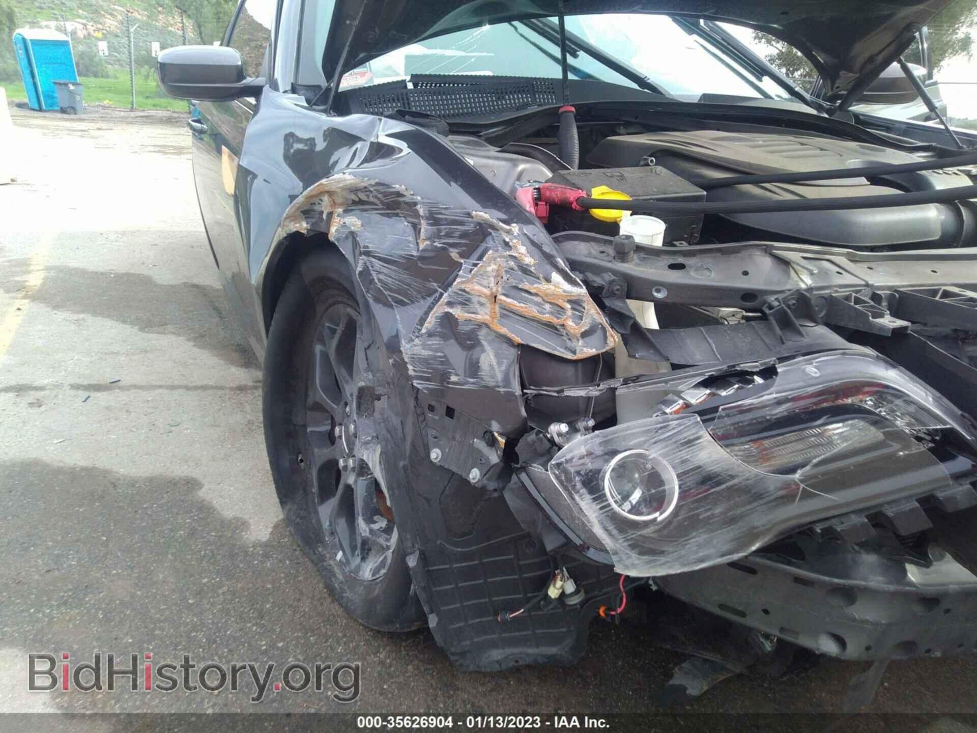 2019 CHRYSLER 300 - VIN: 2C3CCAGG4KH586136 - Фото 6