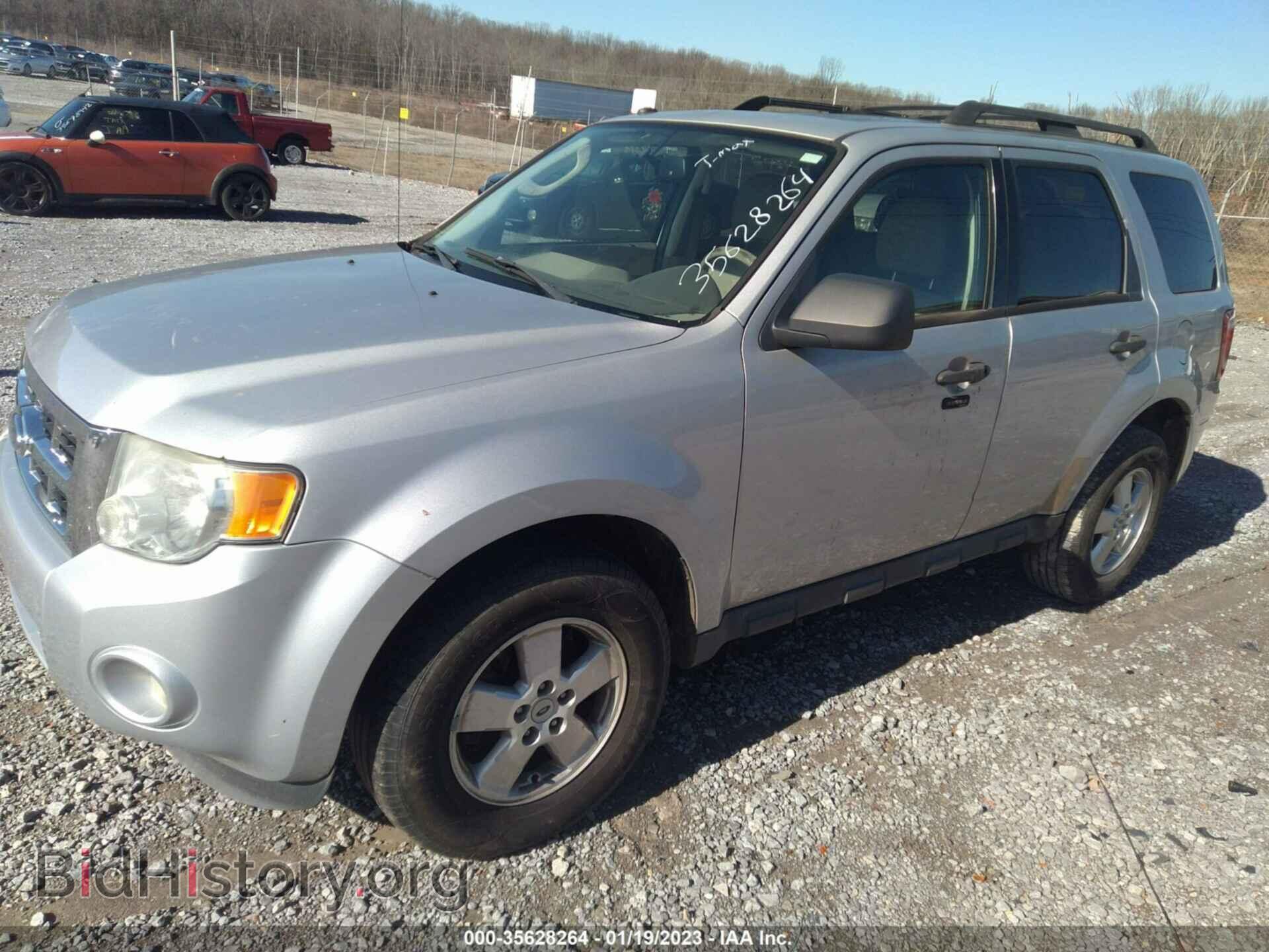 2011 FORD ESCAPE - VIN: 1FMCU0DG9BKB95317 - Фото 2