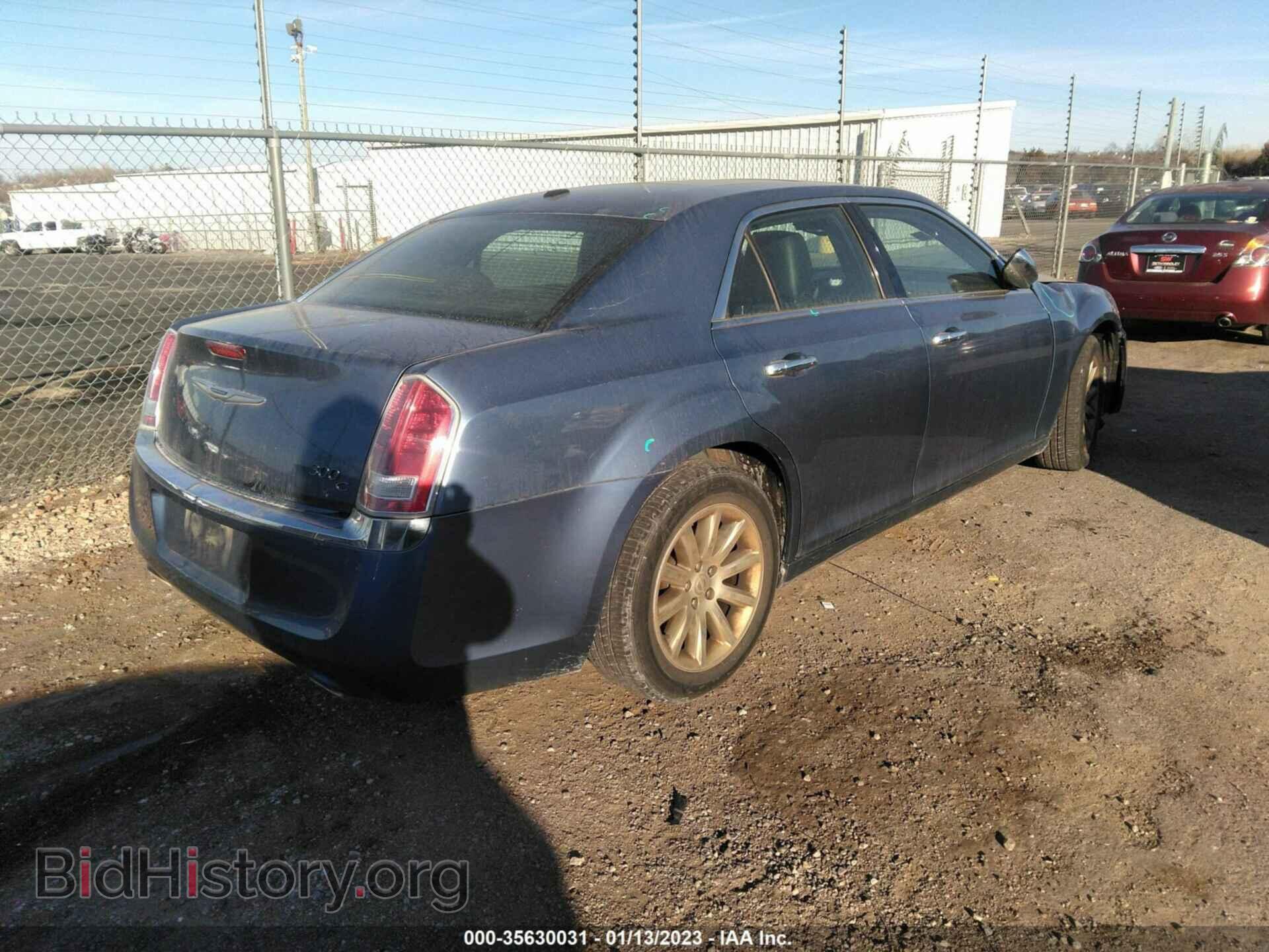 2011 CHRYSLER 300 - VIN: 2C3CA6CT0BH547646 - Фото 4