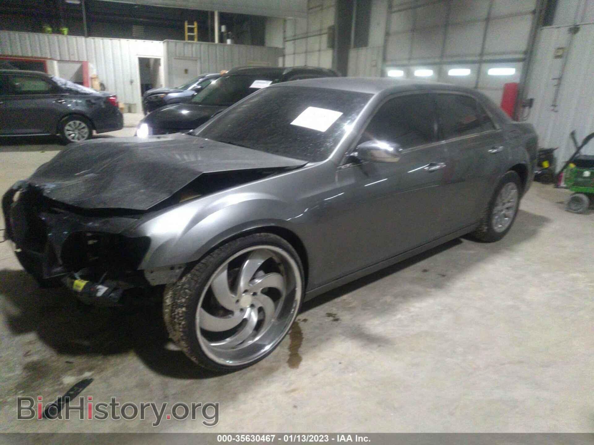 2012 CHRYSLER 300 - VIN: 2C3CCACG4CH117958 - Photo 2