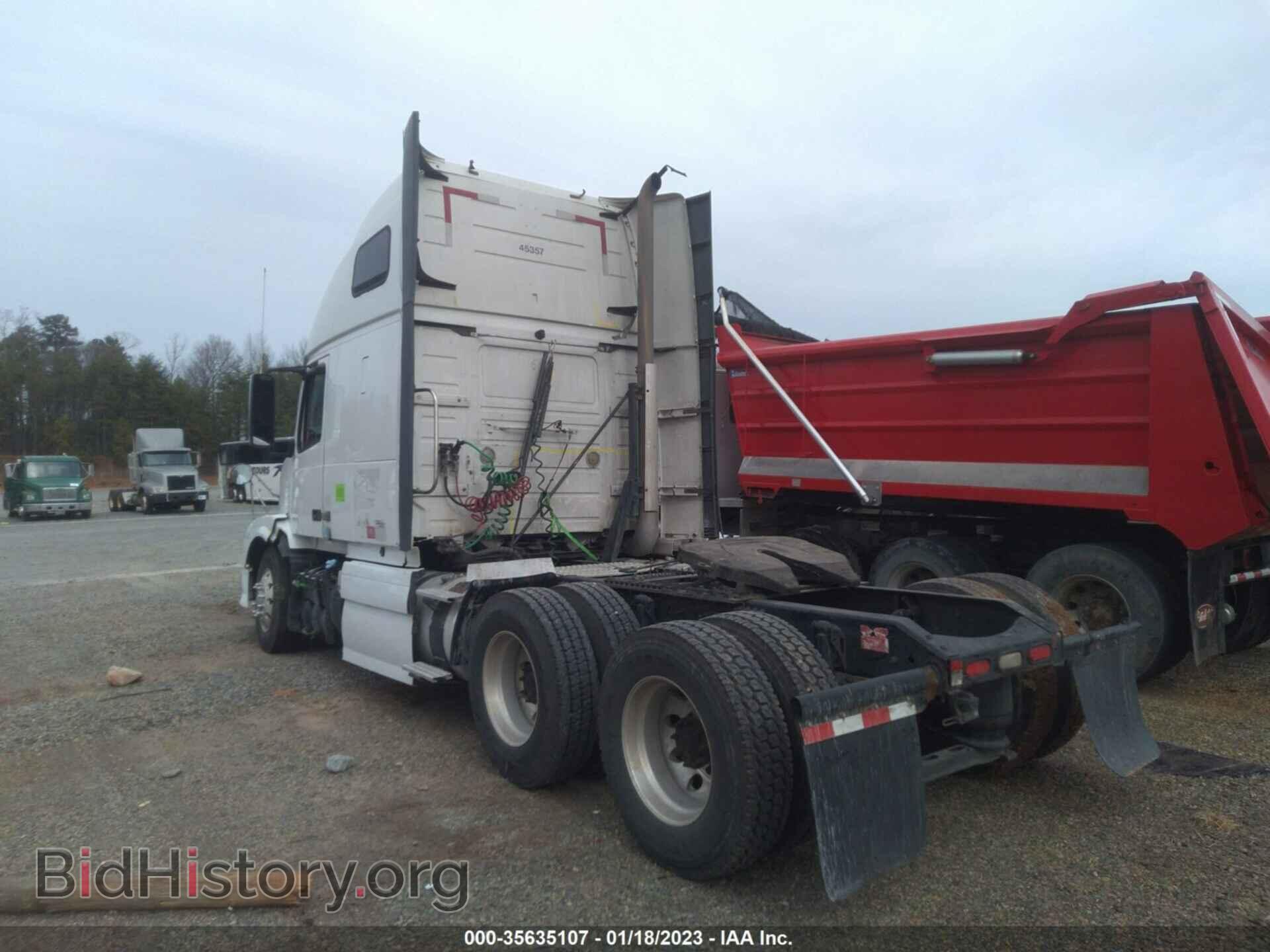 2012 VOLVO VN - VIN: 4V4NC9TH7CN548382 - Фото 3