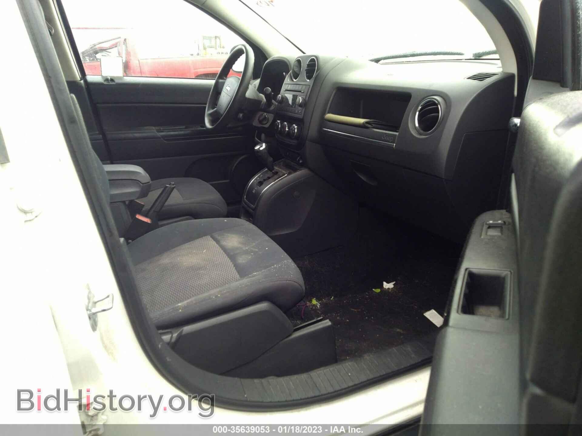 2010 JEEP COMPASS - VIN: 1J4NT4FB7AD558400 - Фото 5