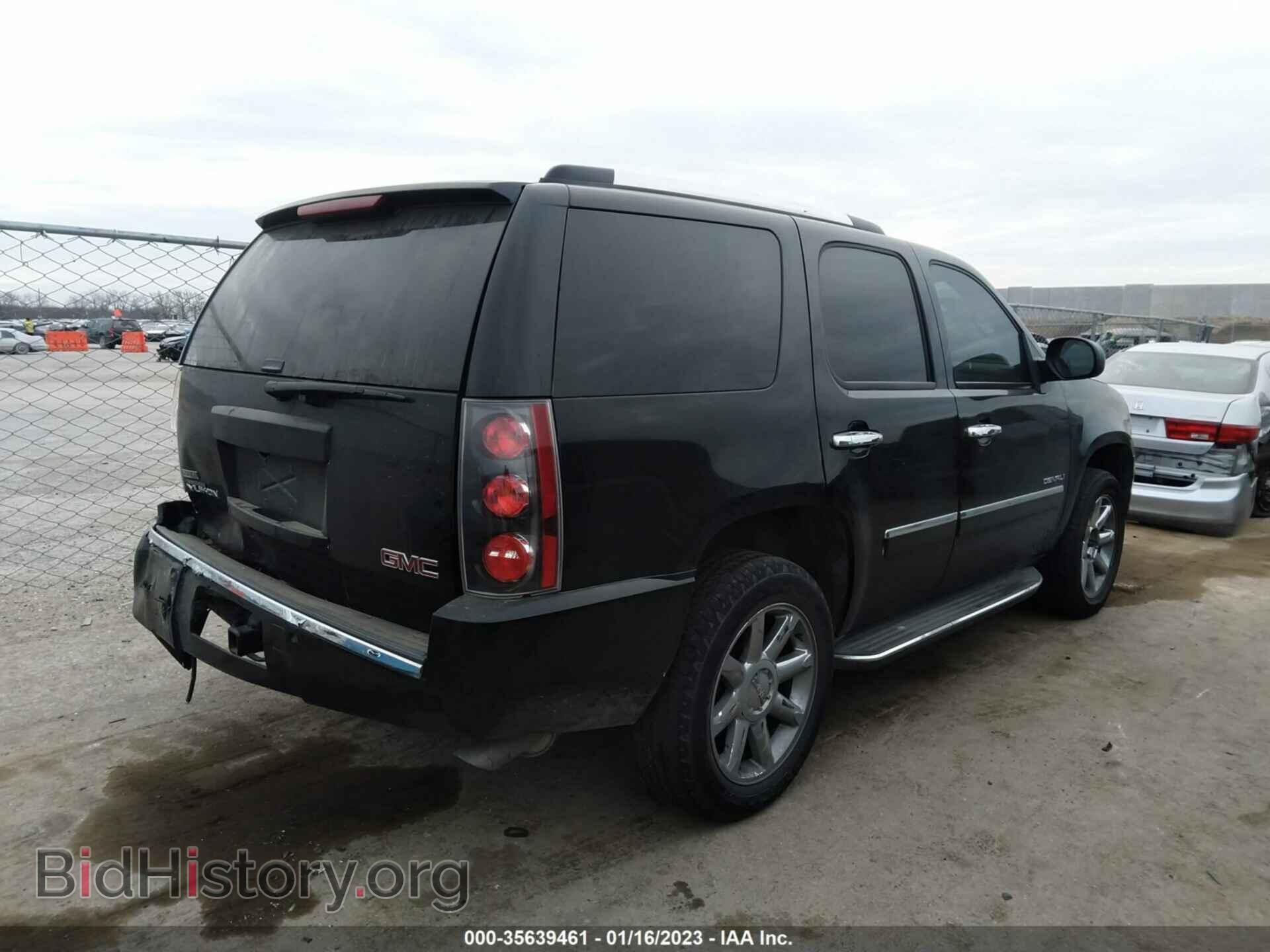 2011 GMC YUKON - VIN: 1GKS2EEF8BR245709 - Photo 4
