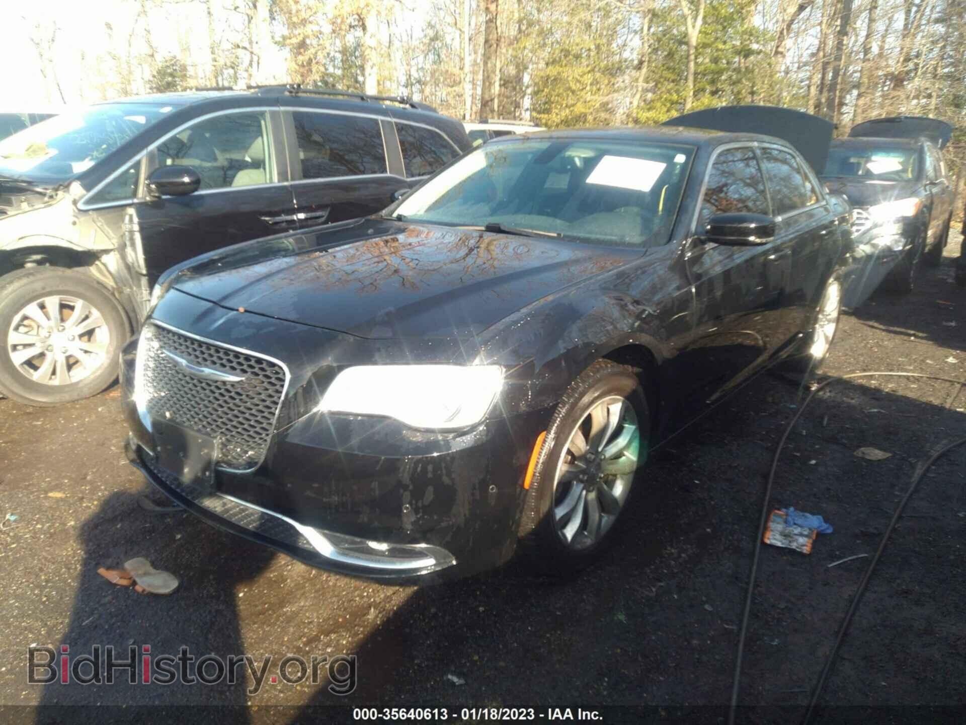 2015 CHRYSLER 300 - VIN: 2C3CCARGXFH831430 - Фото 2