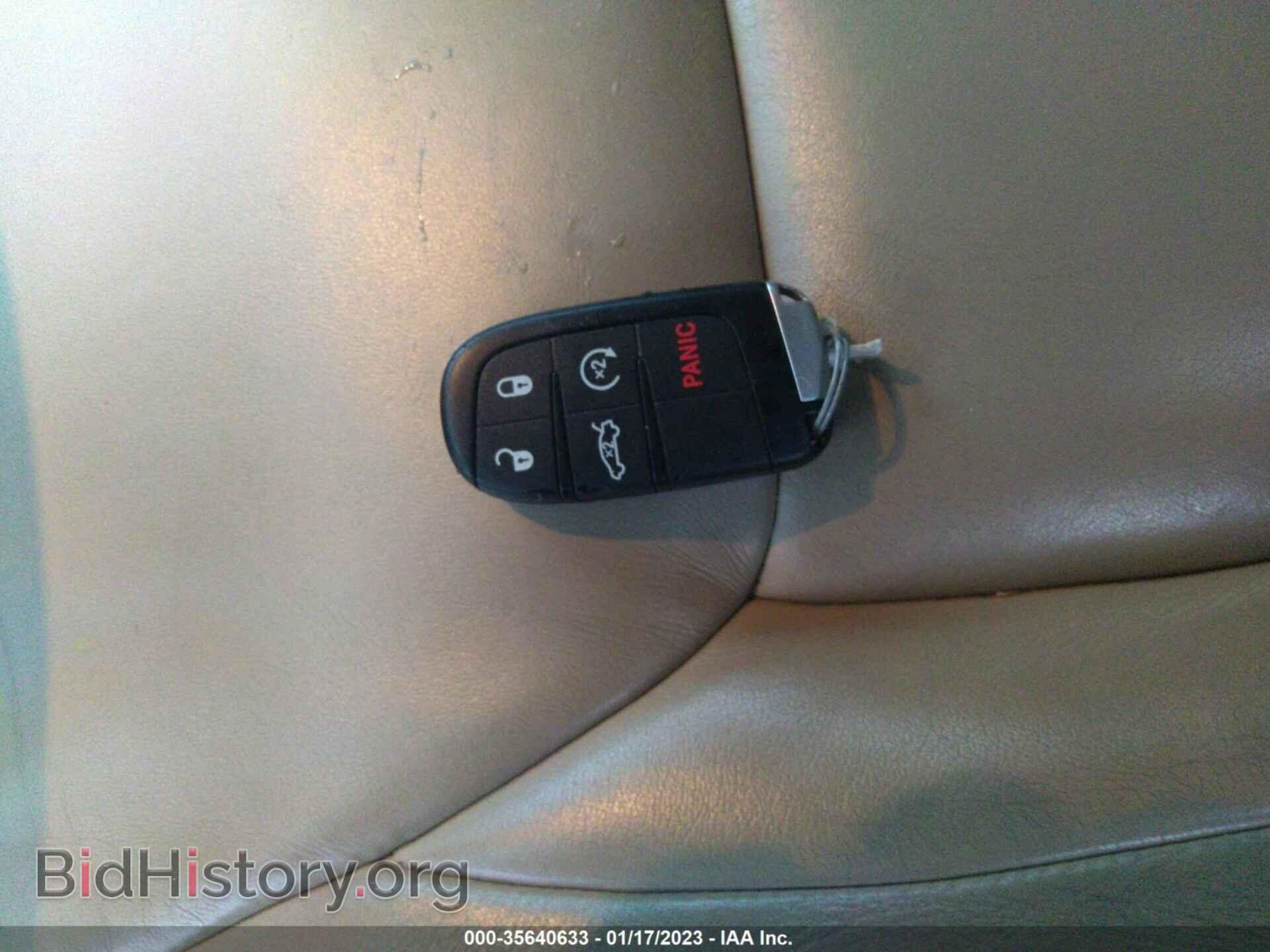 2014 CHRYSLER 300 - VIN: 2C3CCARG2EH148538 - Фото 11
