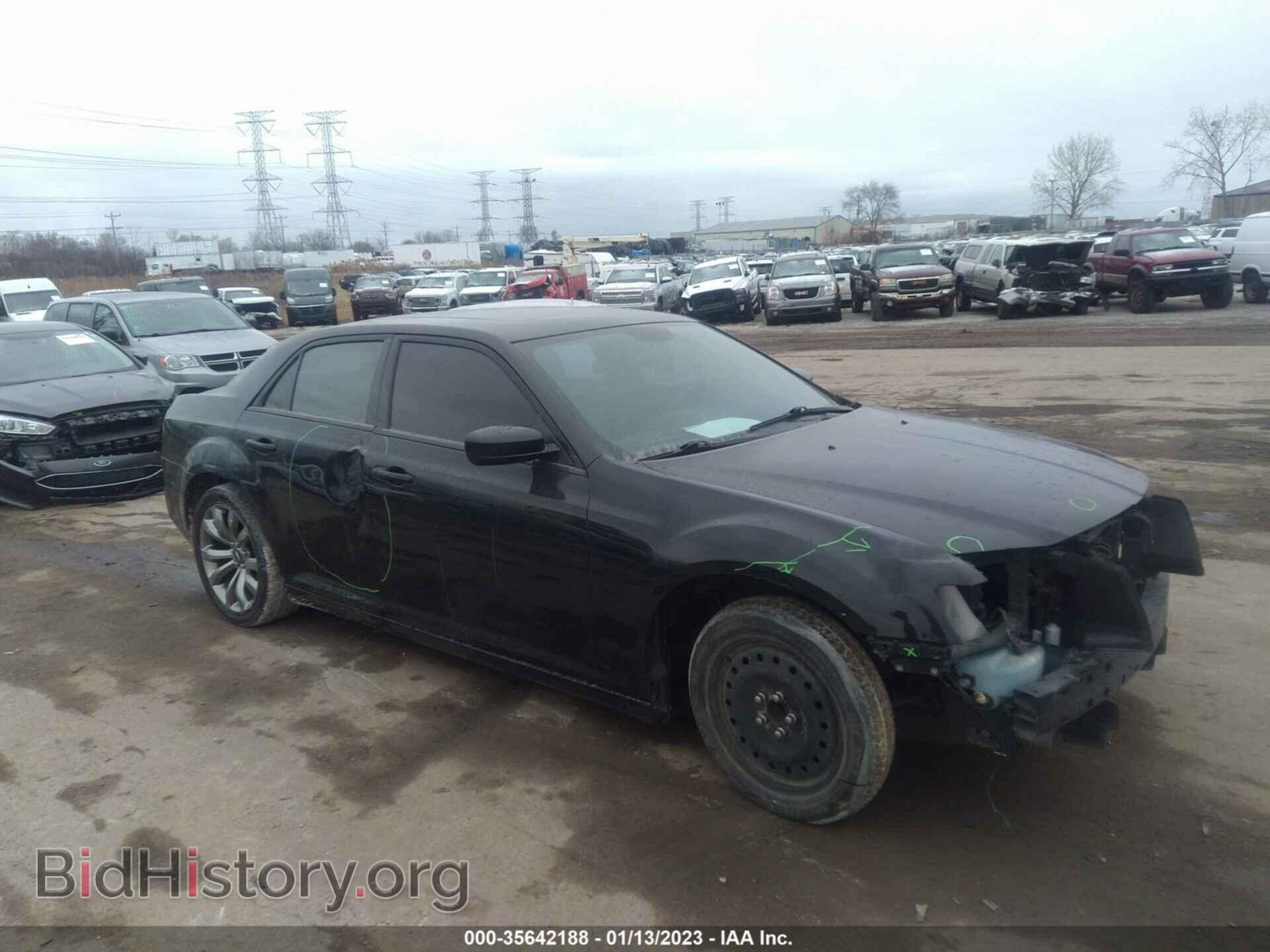 Фотография 2C3CCABG0EH352118 - CHRYSLER 300 2014