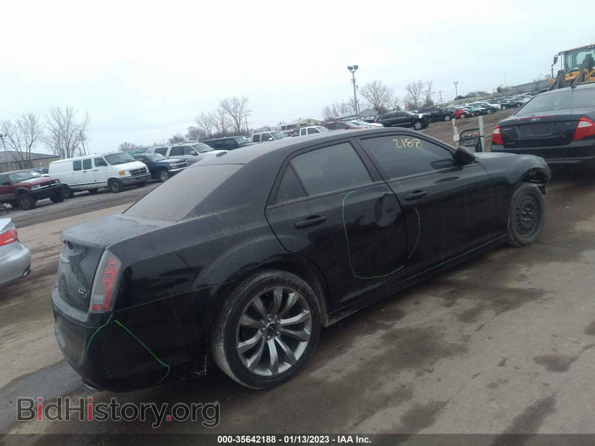 2014 CHRYSLER 300 - VIN: 2C3CCABG0EH352118 - Фото 4