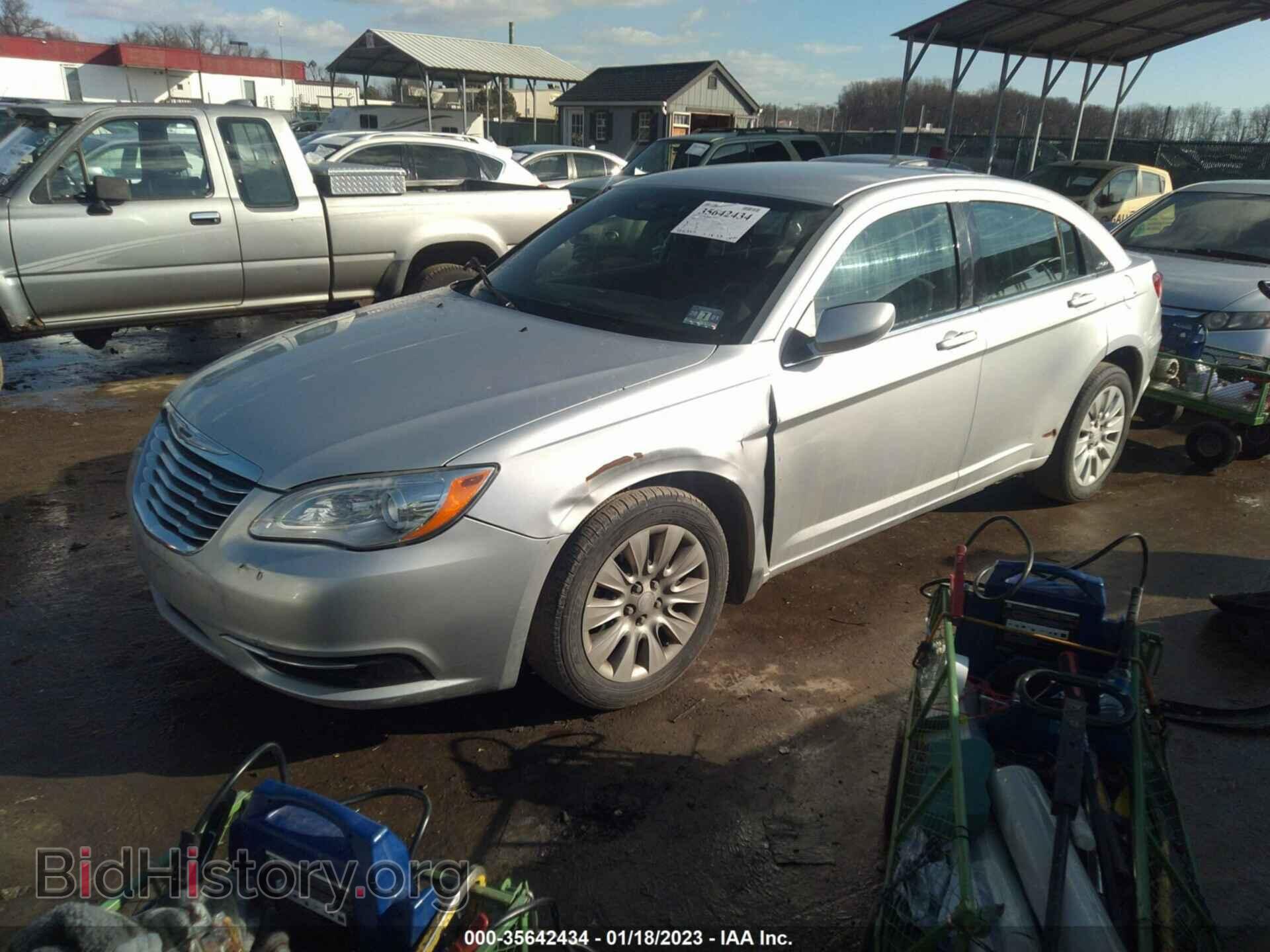 2012 CHRYSLER 200 - VIN: 1C3CCBAB8CN325913 - Фото 2