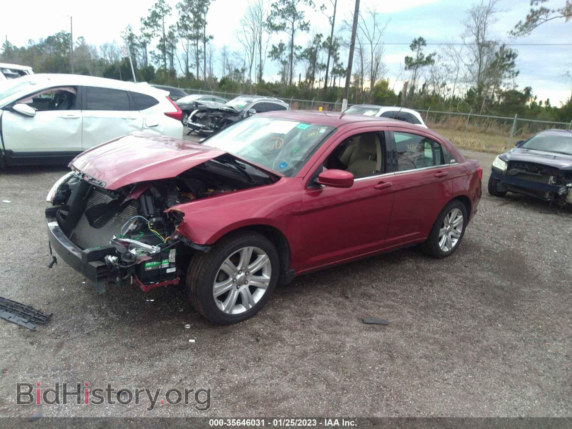 2014 CHRYSLER 200 - VIN: 1C3CCBBB1EN120659 - Фото 2