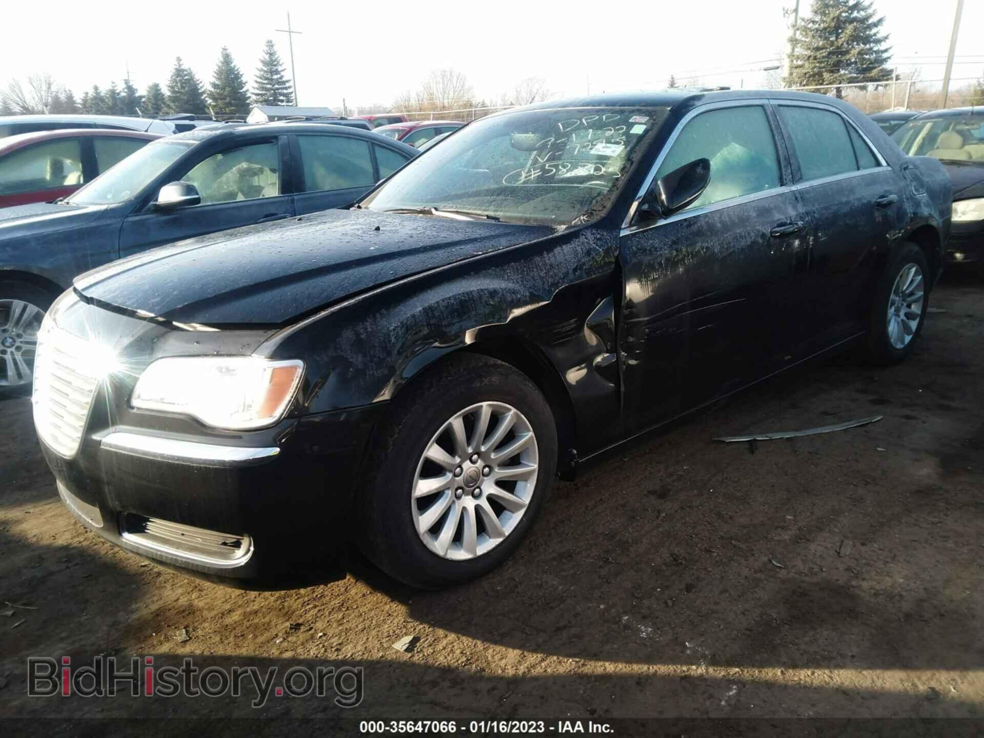 2014 CHRYSLER 300 - VIN: 2C3CCAAG9EH157295 - Фото 2
