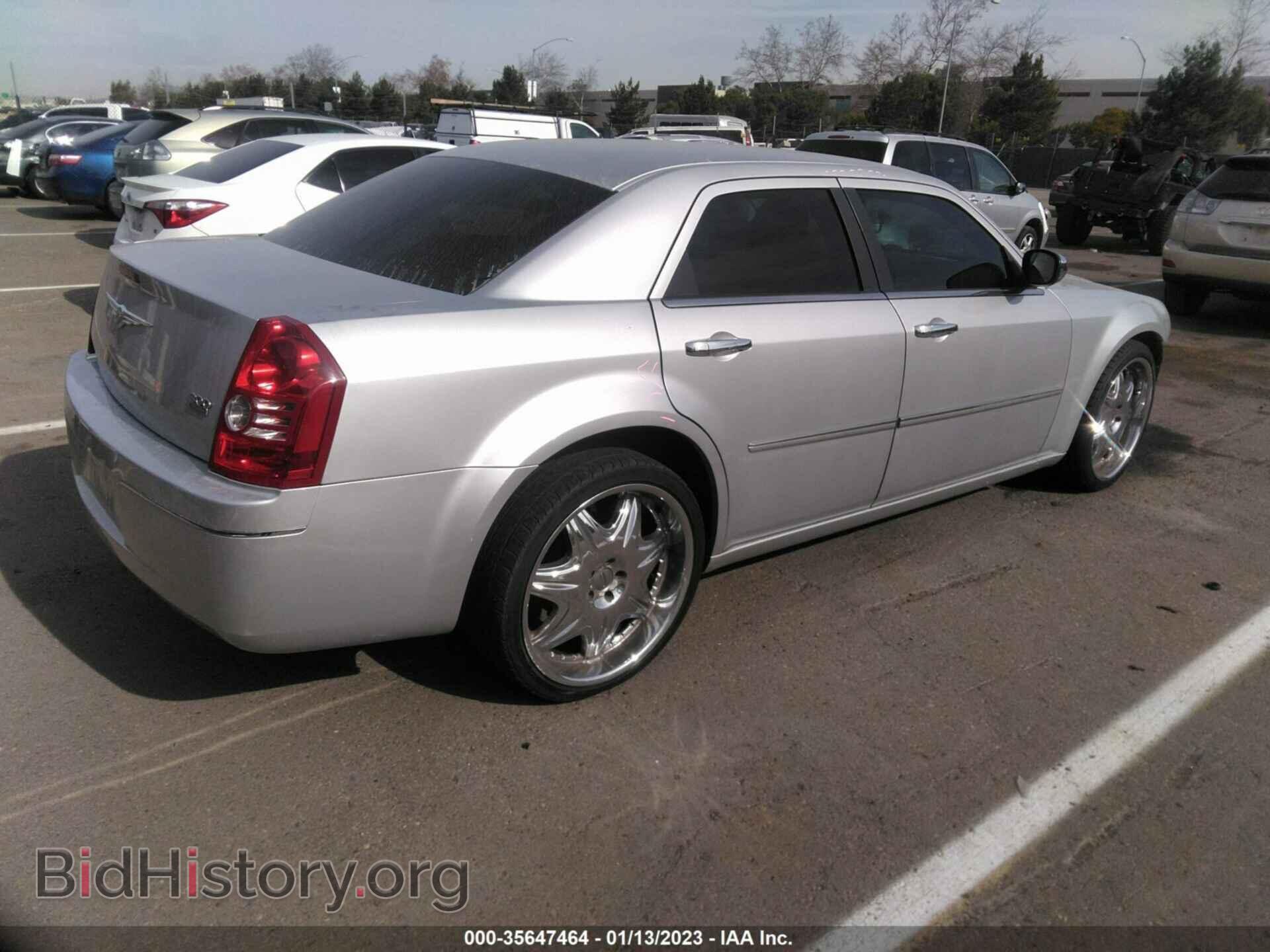 2010 CHRYSLER 300 - VIN: 2C3CA4CD1AH328979 - Фото 4