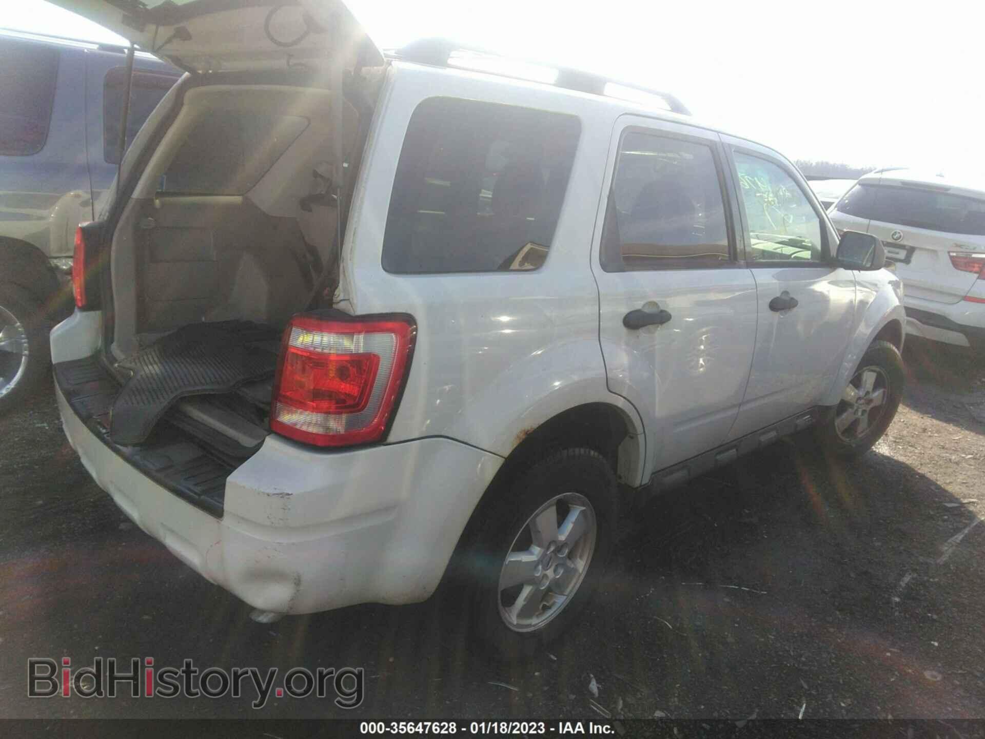 2009 FORD ESCAPE - VIN: 1FMCU93709KD00889 - Фото 4