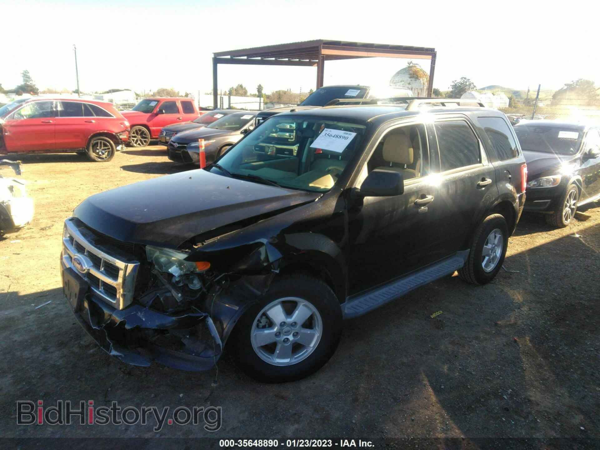 2011 FORD ESCAPE - VIN: 1FMCU0DG5BKC11061 - Фото 2