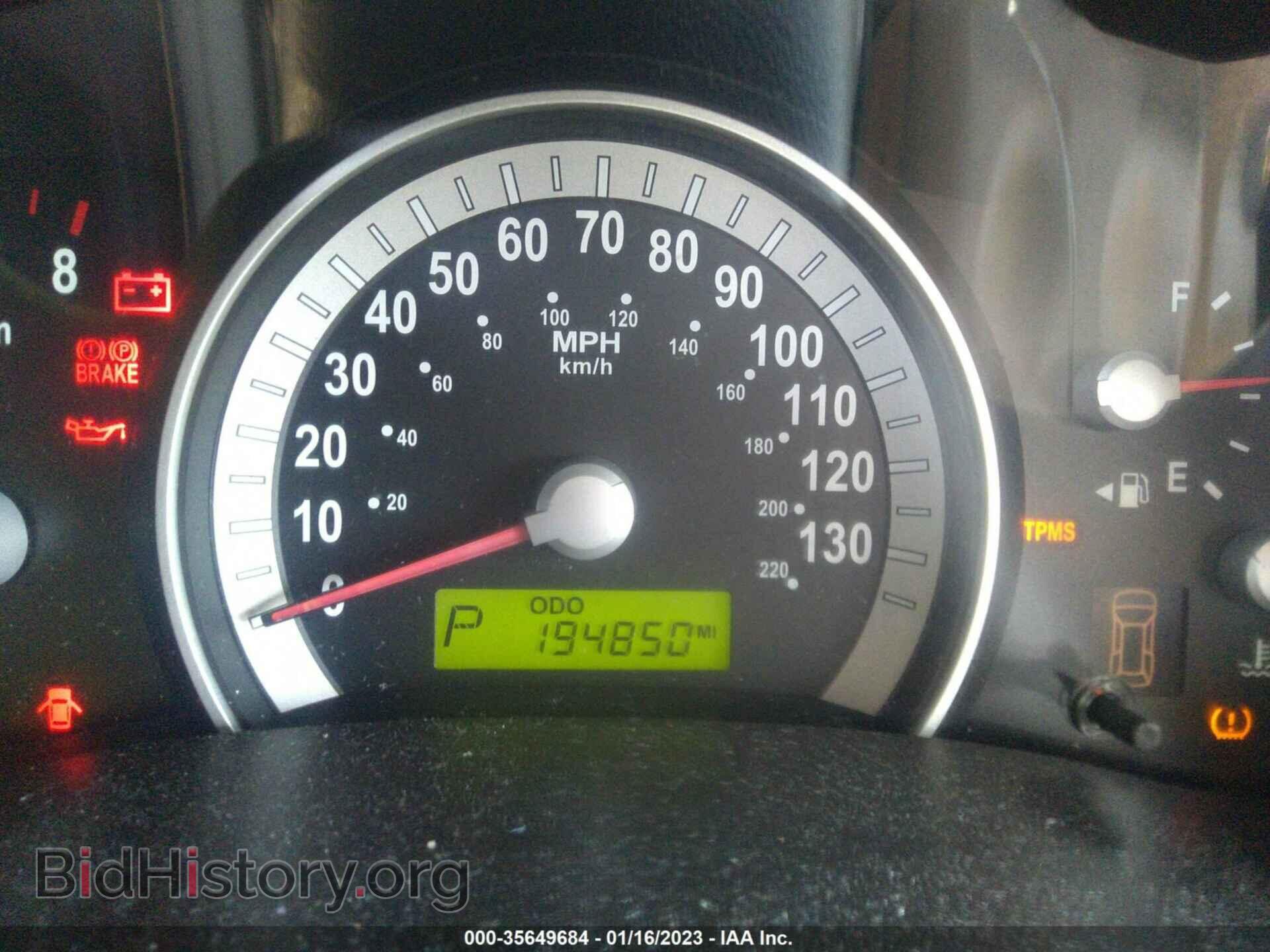 2007 HYUNDAI ENTOURAGE - VIN: KNDMC233576014025 - Фото 7