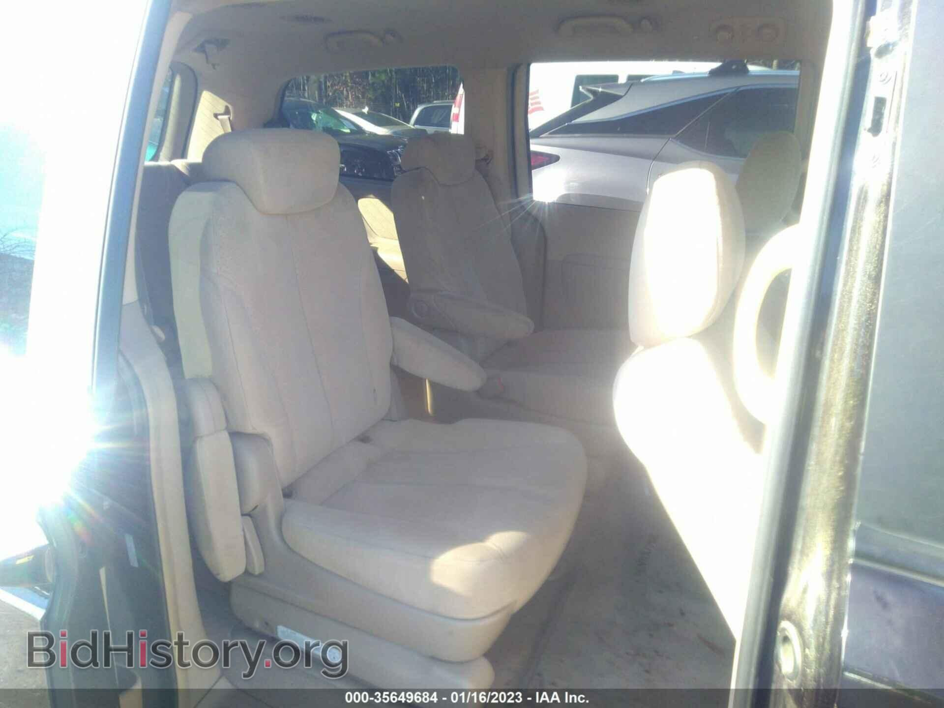 2007 HYUNDAI ENTOURAGE - VIN: KNDMC233576014025 - Фото 8