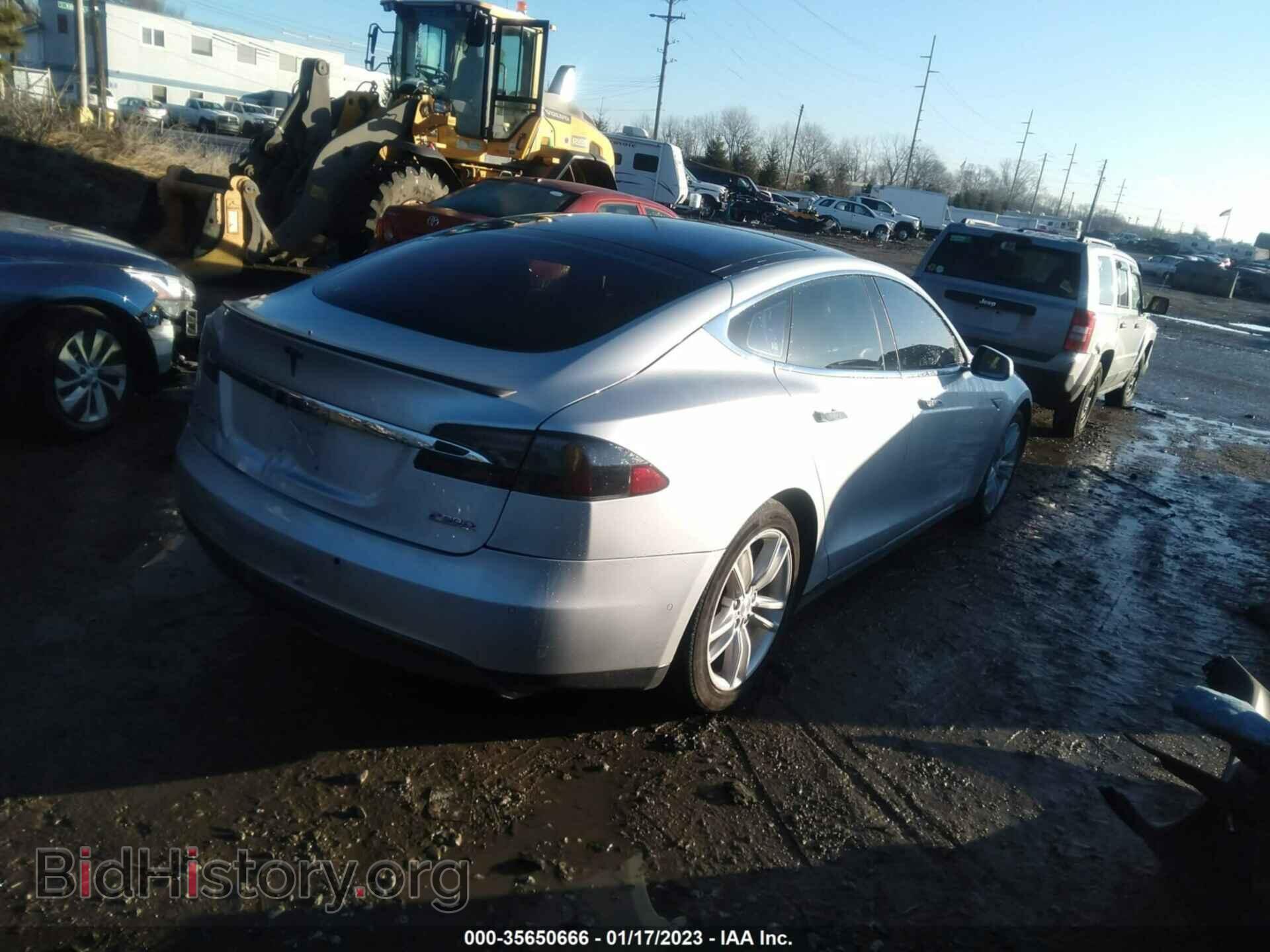 2015 TESLA MODEL S - VIN: 5YJSA1E4XFF114864 - Photo 4