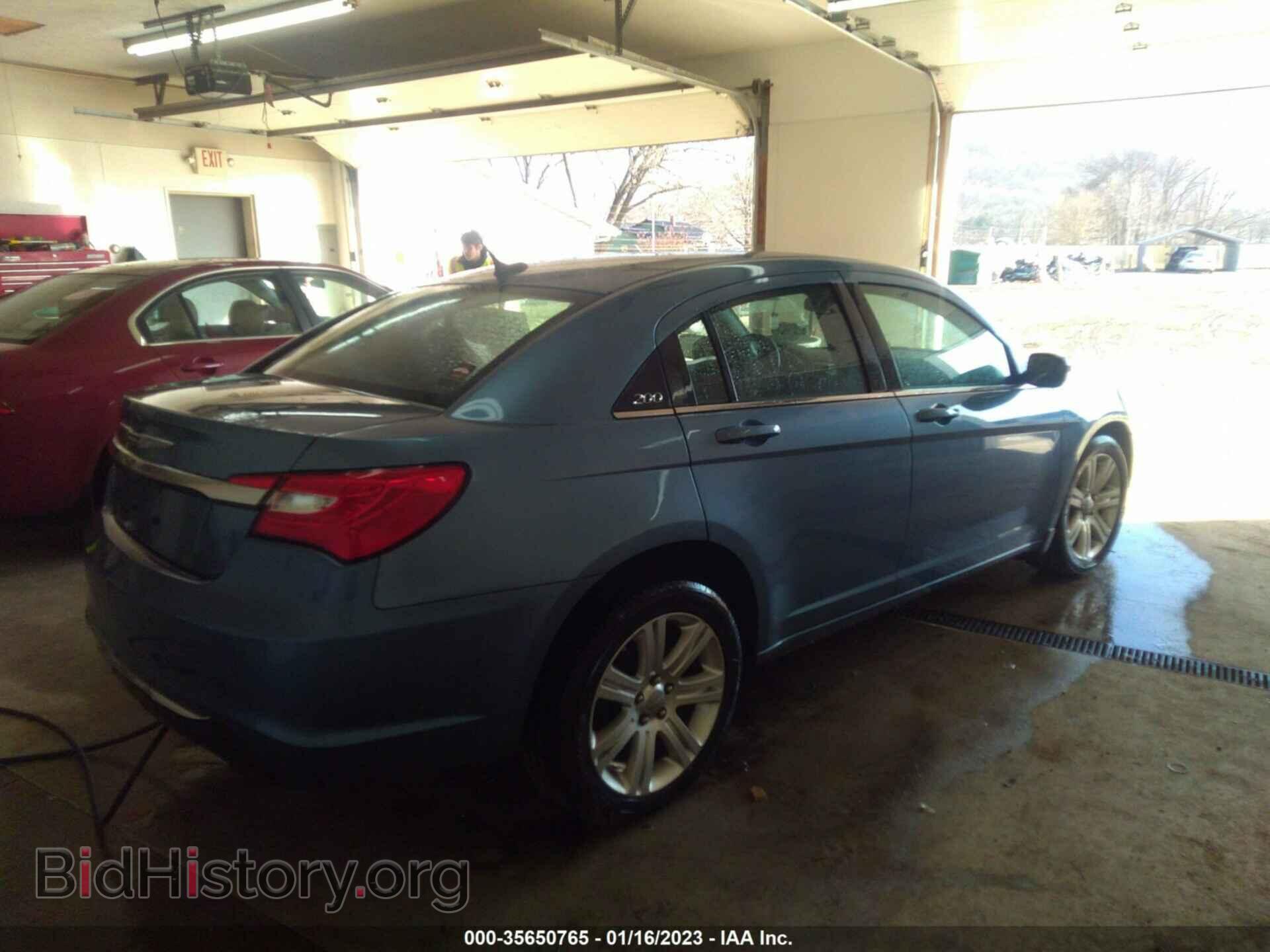 2011 CHRYSLER 200 - VIN: 1C3BC1FB1BN613141 - Фото 4