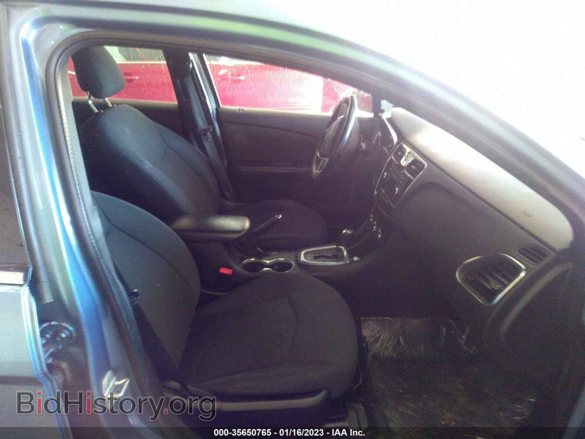 2011 CHRYSLER 200 - VIN: 1C3BC1FB1BN613141 - Фото 5