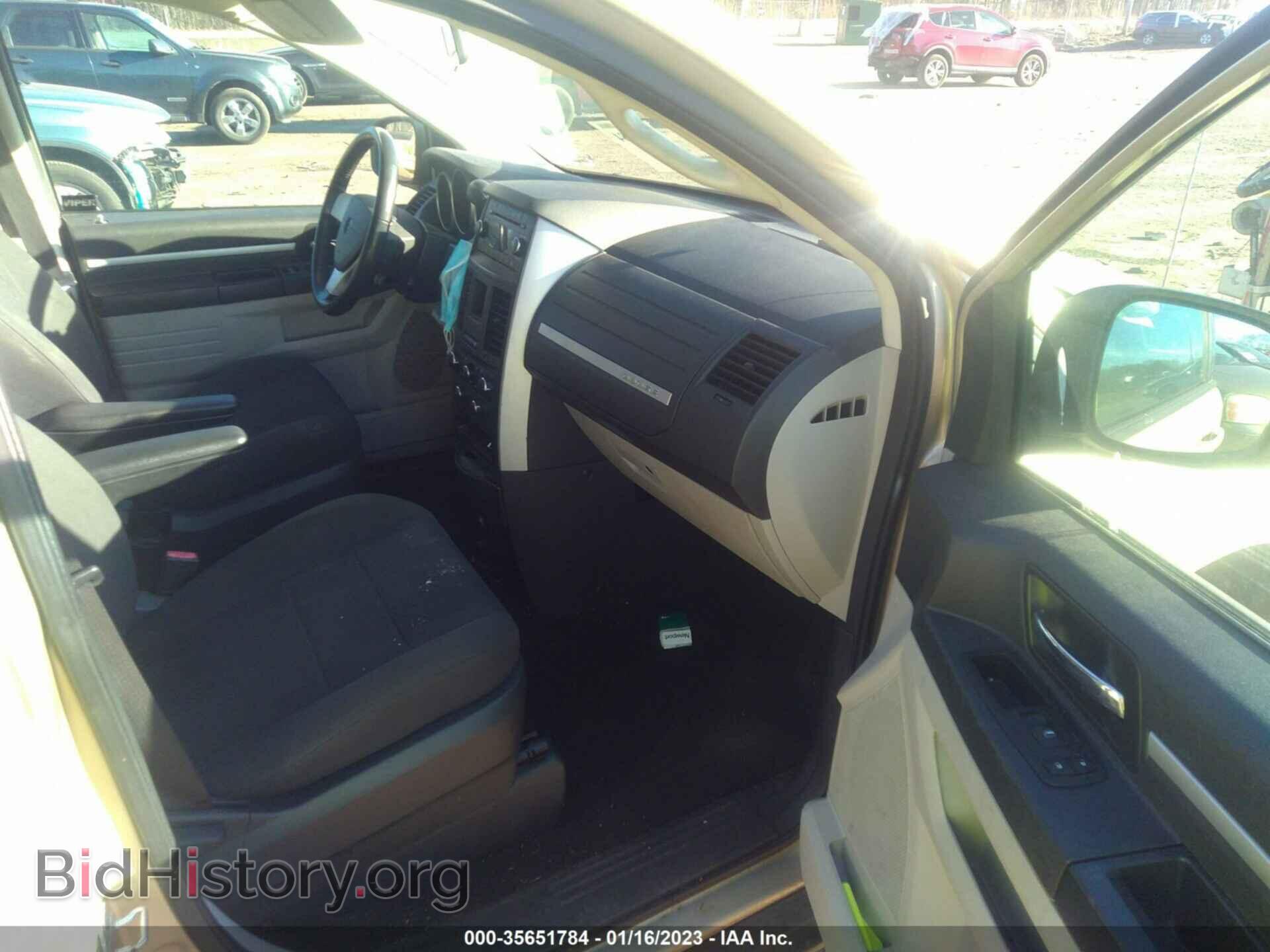 2010 DODGE GRAND CARAVAN - VIN: 2D4RN3D12AR396939 - Фото 5