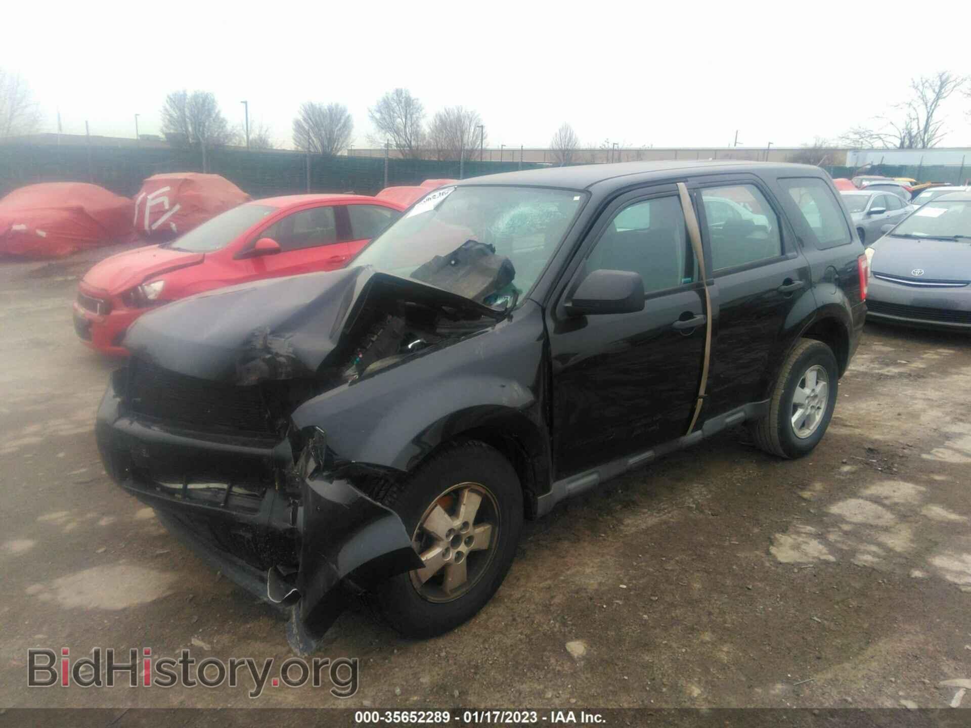 2010 FORD ESCAPE - VIN: 1FMCU0C73AKD23504 - Фото 2