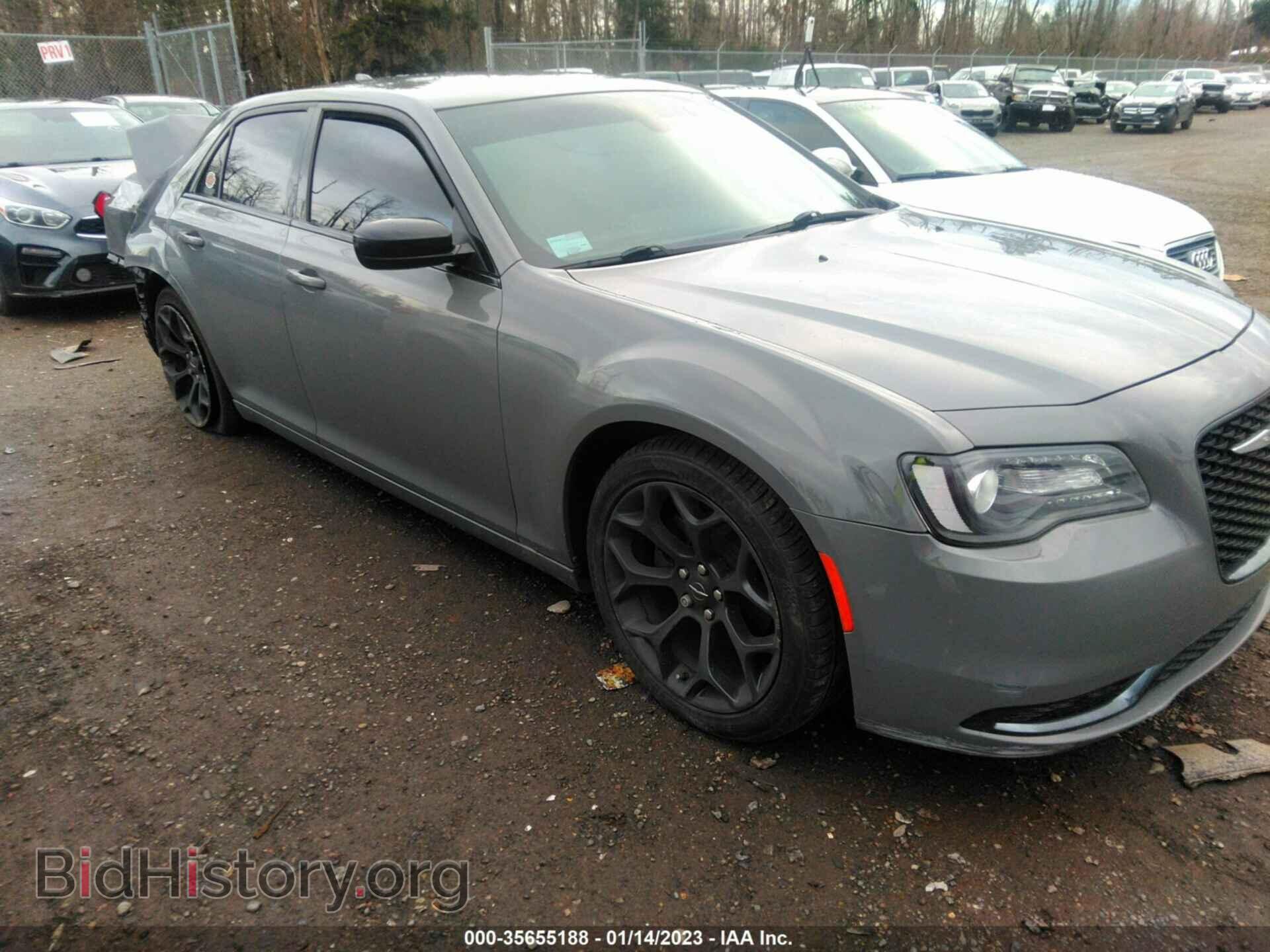 Фотография 2C3CCAAG3KH609902 - CHRYSLER 300 2019