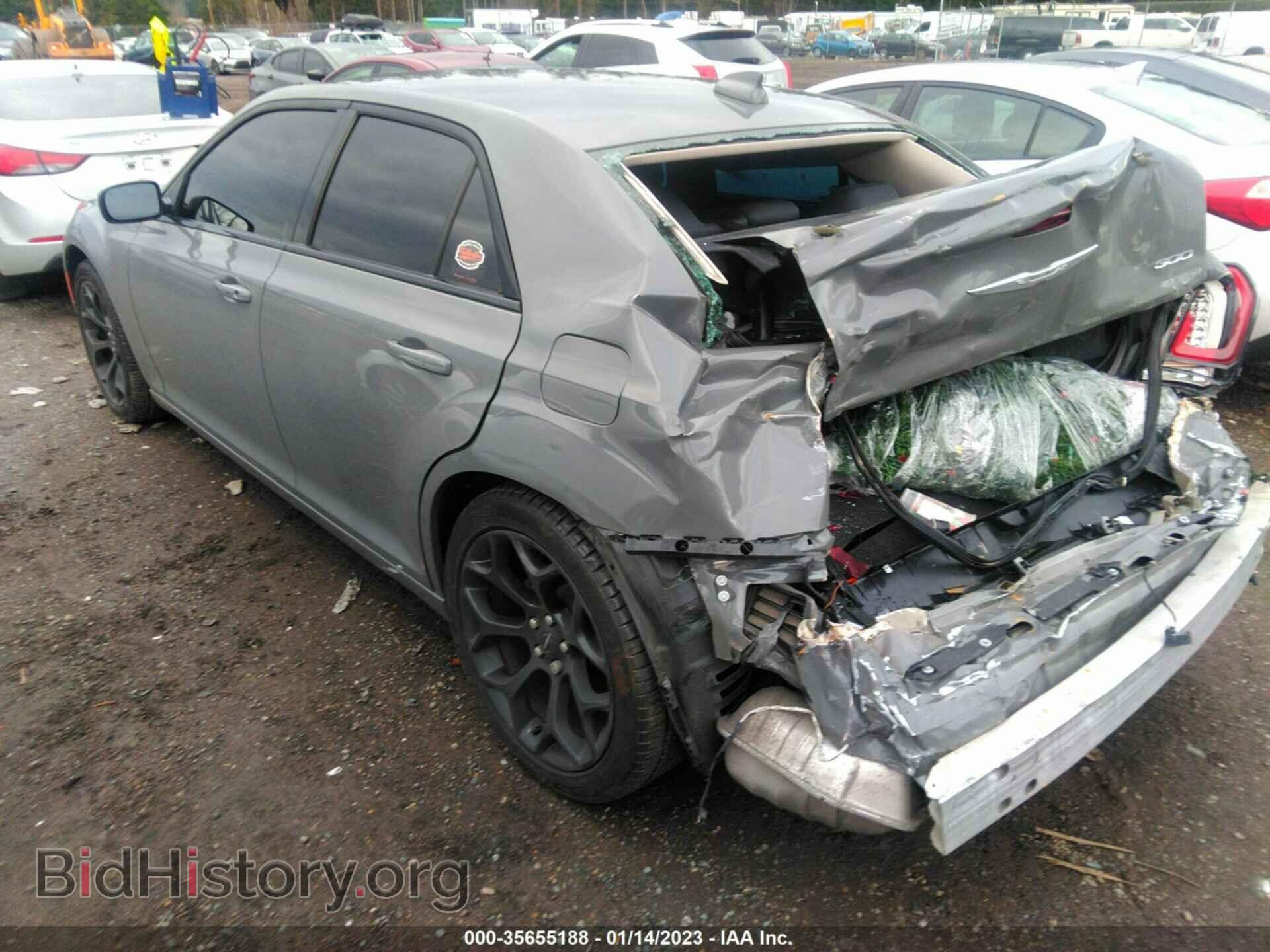 2019 CHRYSLER 300 - VIN: 2C3CCAAG3KH609902 - Фото 3