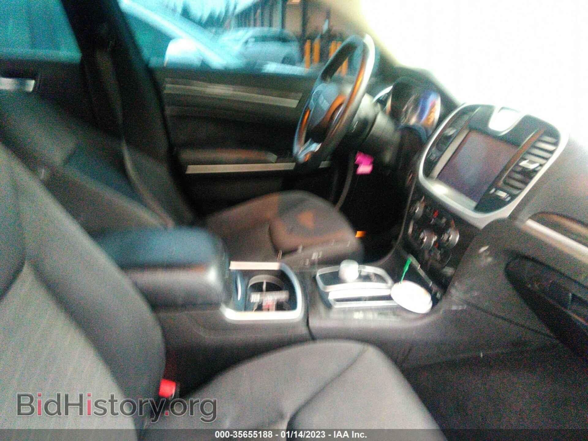 2019 CHRYSLER 300 - VIN: 2C3CCAAG3KH609902 - Фото 5