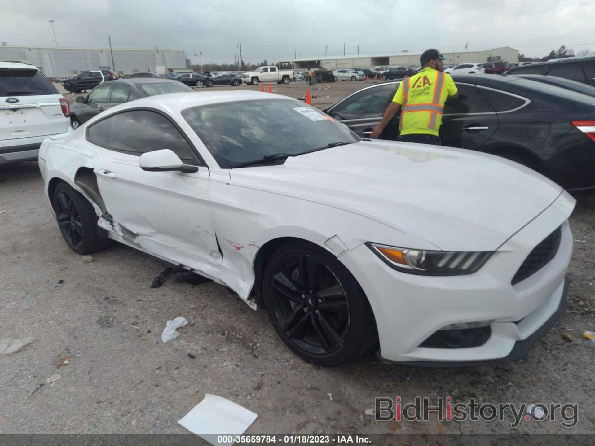 Photo 1FA6P8TH4F5381696 - FORD MUSTANG 2015