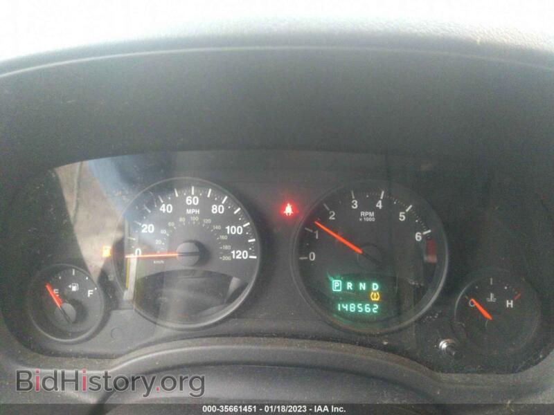 2011 Jeep COMPASS (VIN 1J4NT1FA8BD224433) — фото 7 из 16
