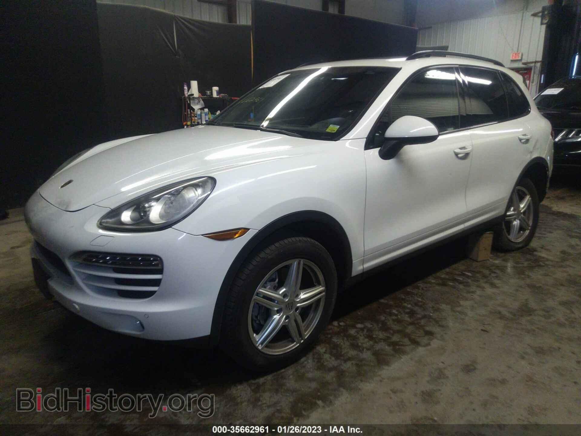 2013 PORSCHE CAYENNE - VIN: WP1AA2A29DLA05889 - Photo 2