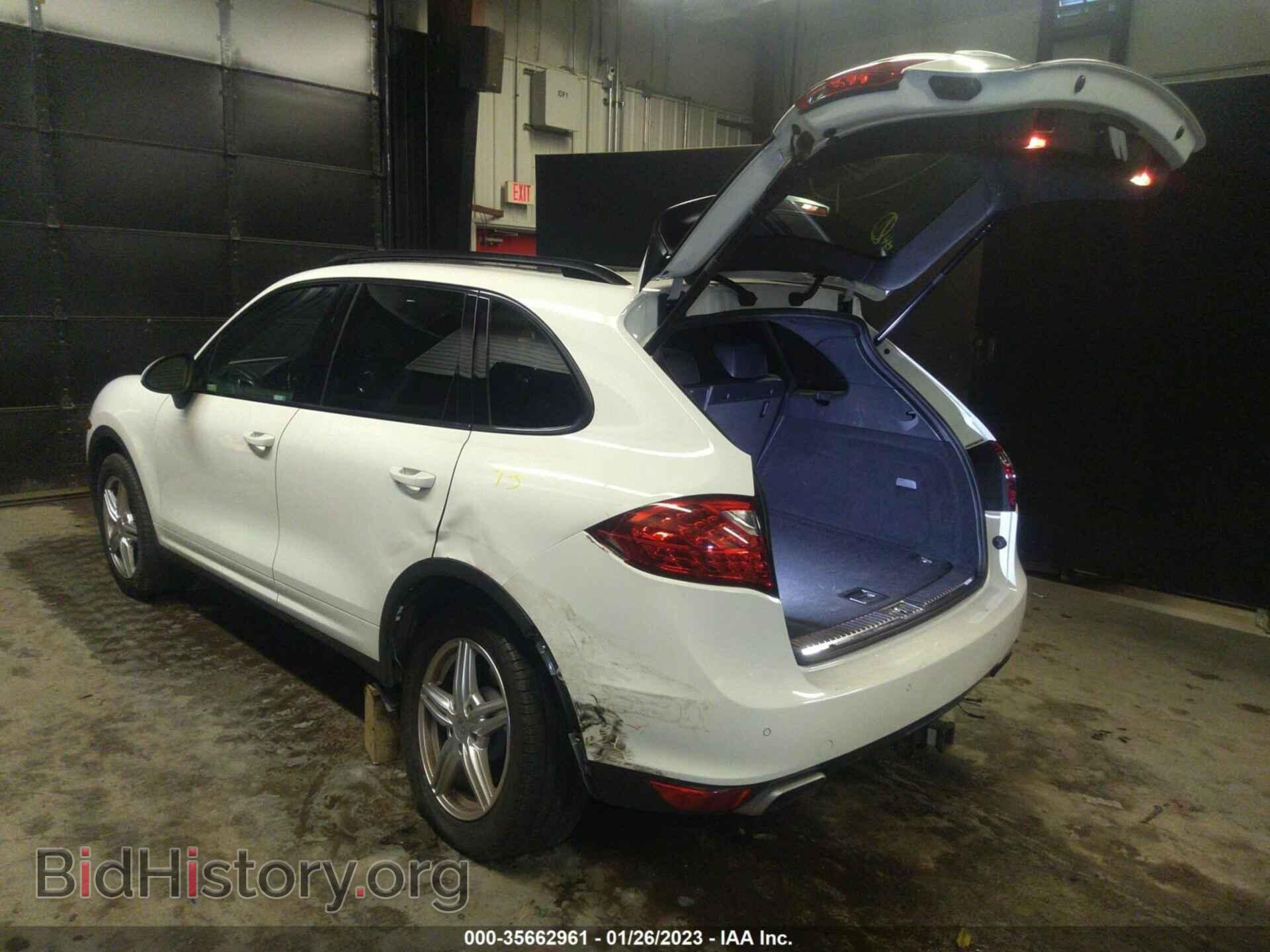 2013 PORSCHE CAYENNE - VIN: WP1AA2A29DLA05889 - Photo 3