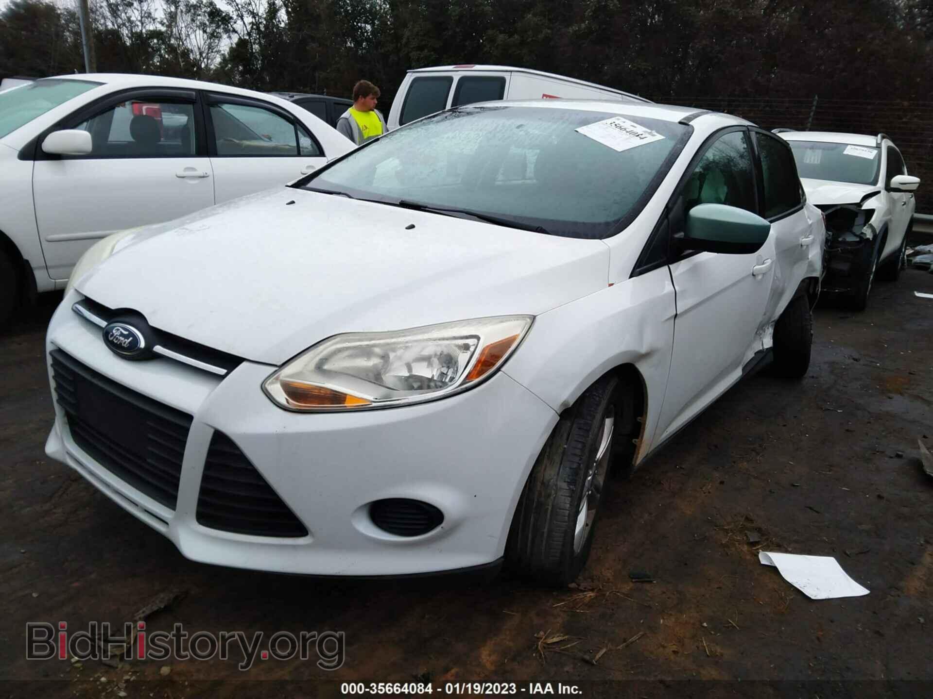 2014 FORD FOCUS - VIN: 1FADP3F28EL186809 - Фото 2