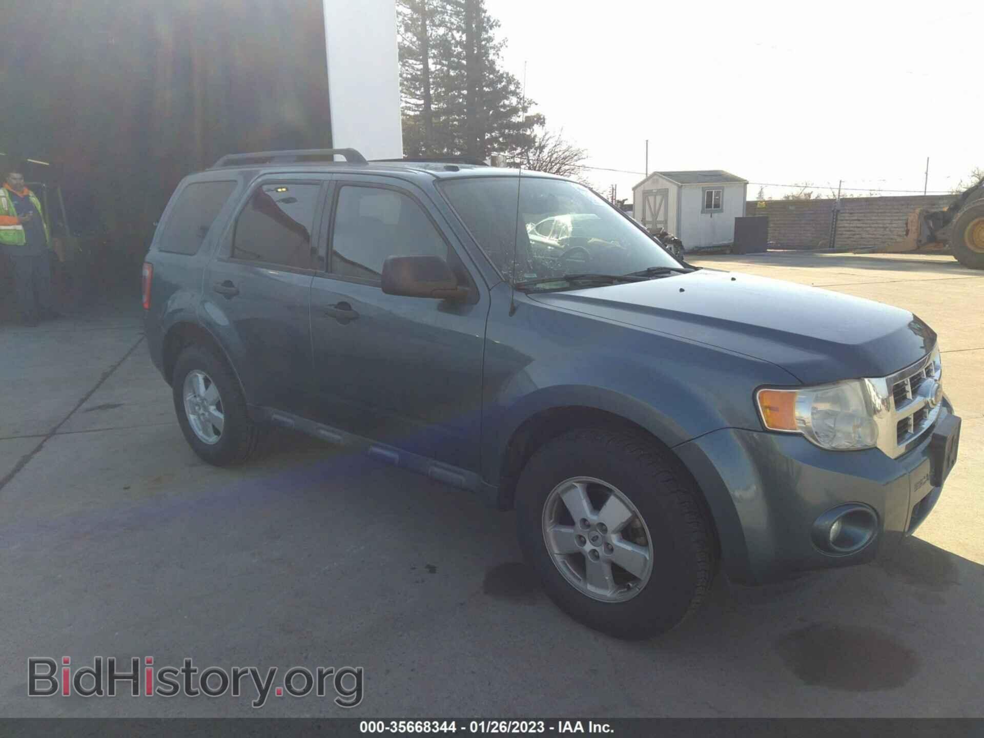 Photo 1FMCU9D79BKB34182 - FORD ESCAPE 2011