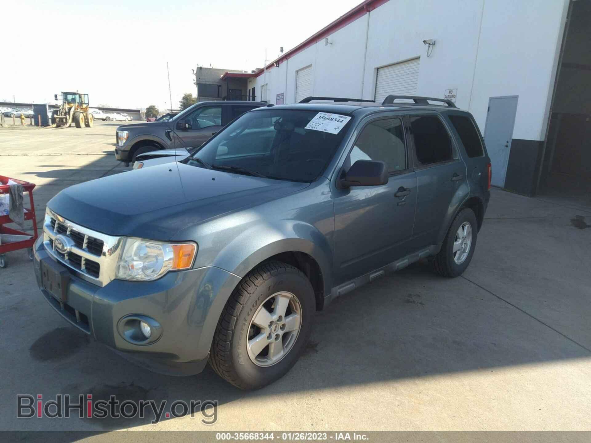 2011 FORD ESCAPE - VIN: 1FMCU9D79BKB34182 - Фото 2