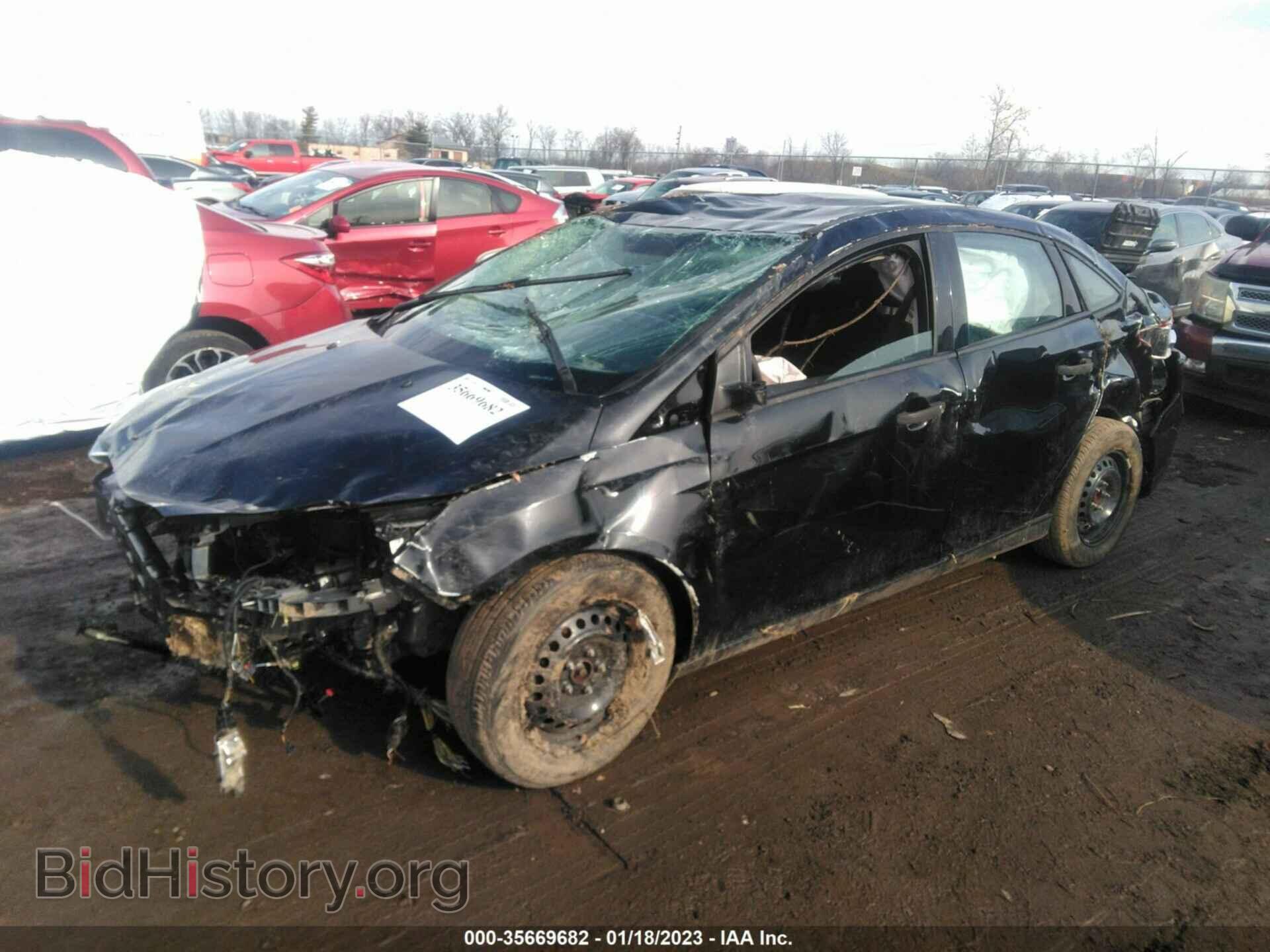 2018 FORD FOCUS - VIN: 1FADP3E21JL310608 - Фото 2