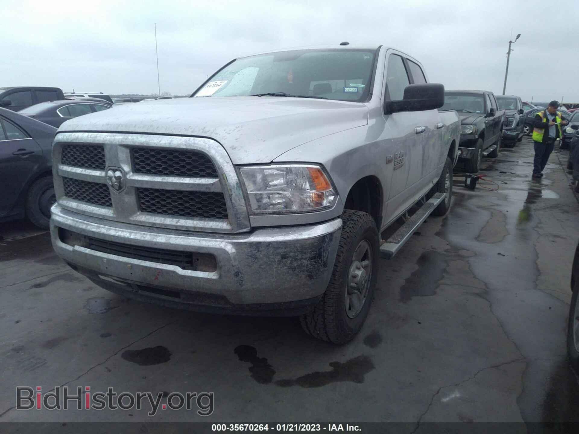 2017 RAM 2500 - VIN: 3C6TR5DT7HG652116 - Photo 2