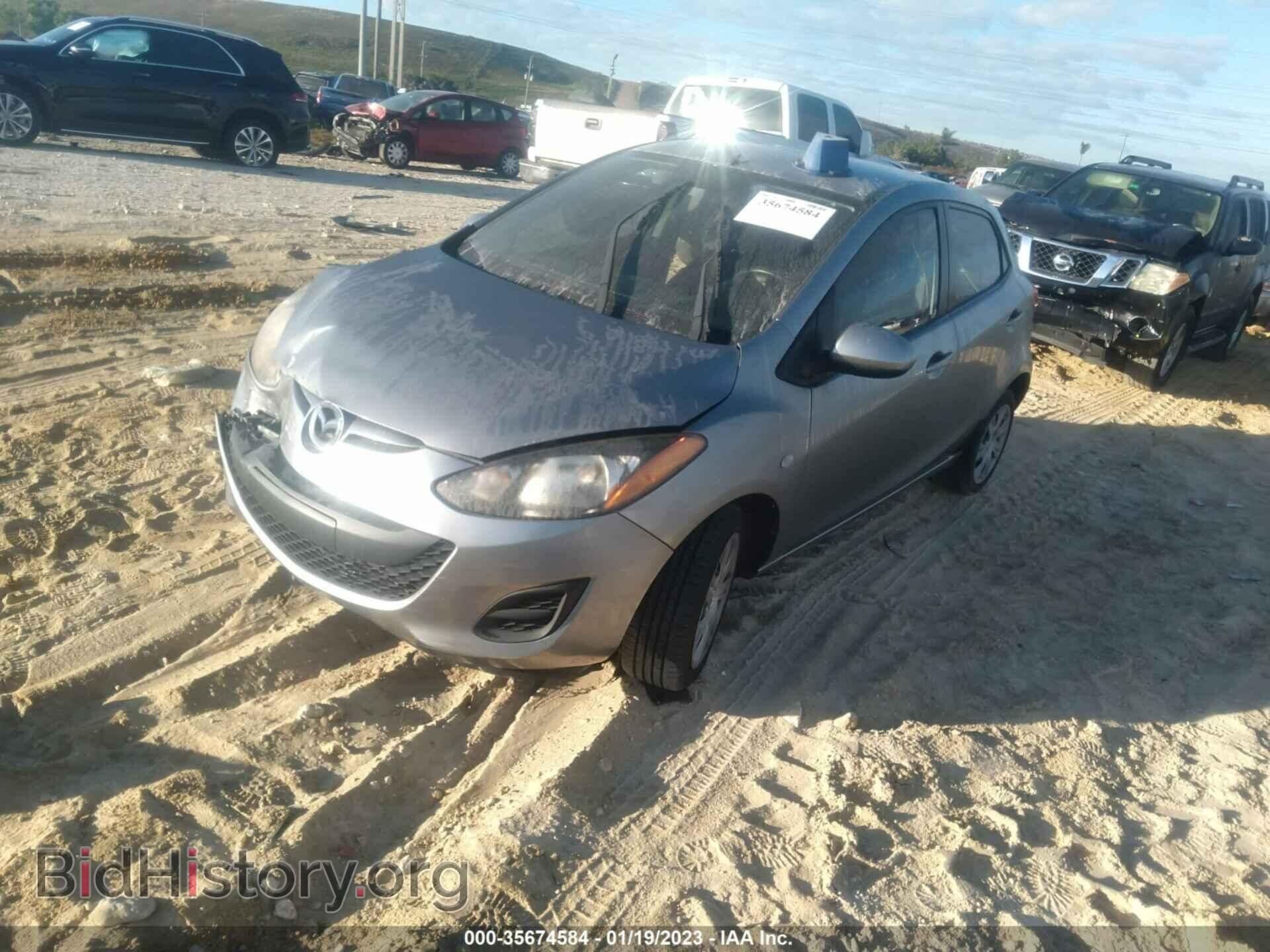 2014 MAZDA MAZDA2 - VIN: JM1DE1KZ9E0174807 - Фото 2