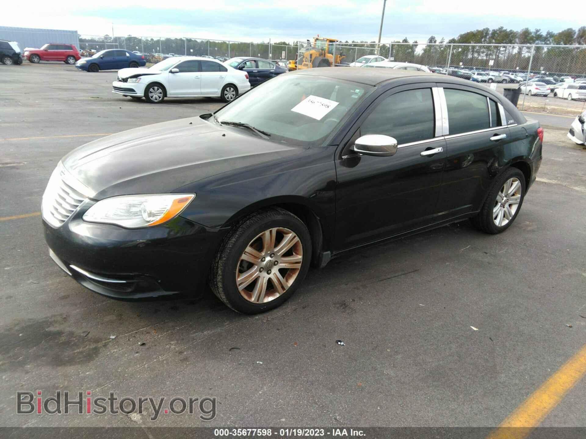 2013 CHRYSLER 200 - VIN: 1C3CCBBB3DN743392 - Фото 2